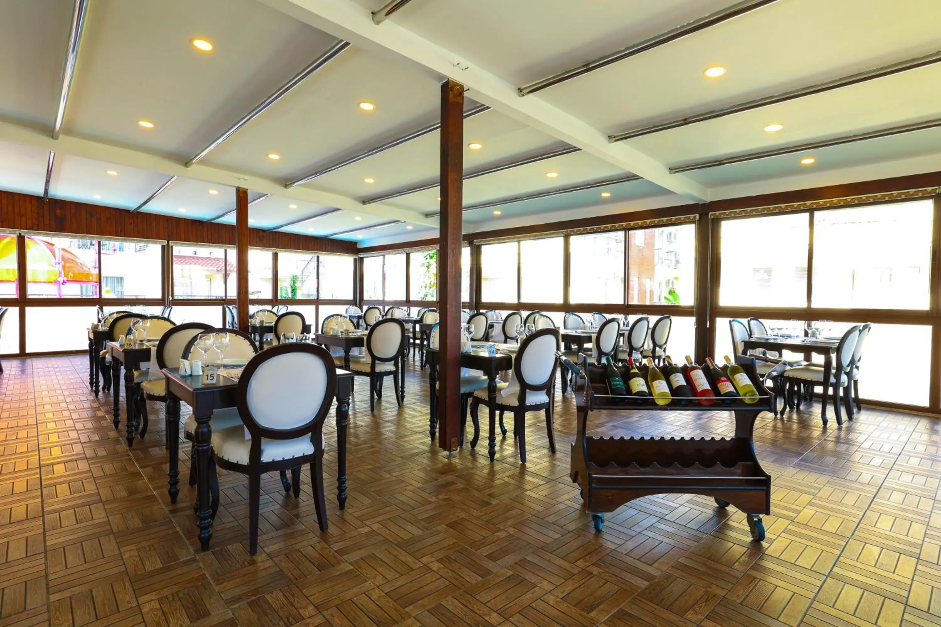 Restaurant/Places to Eat in Crystal Aura Beach Resort & Spa