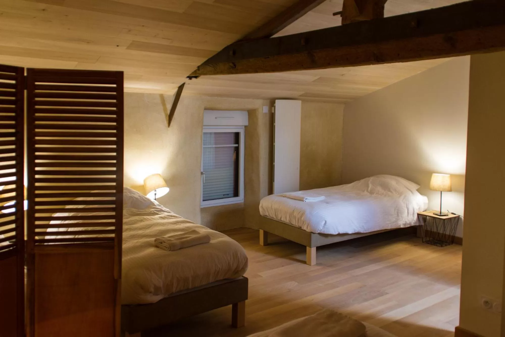 Bed in Le Puy Carmin - Chambre d'hôtes avec jacuzzi
