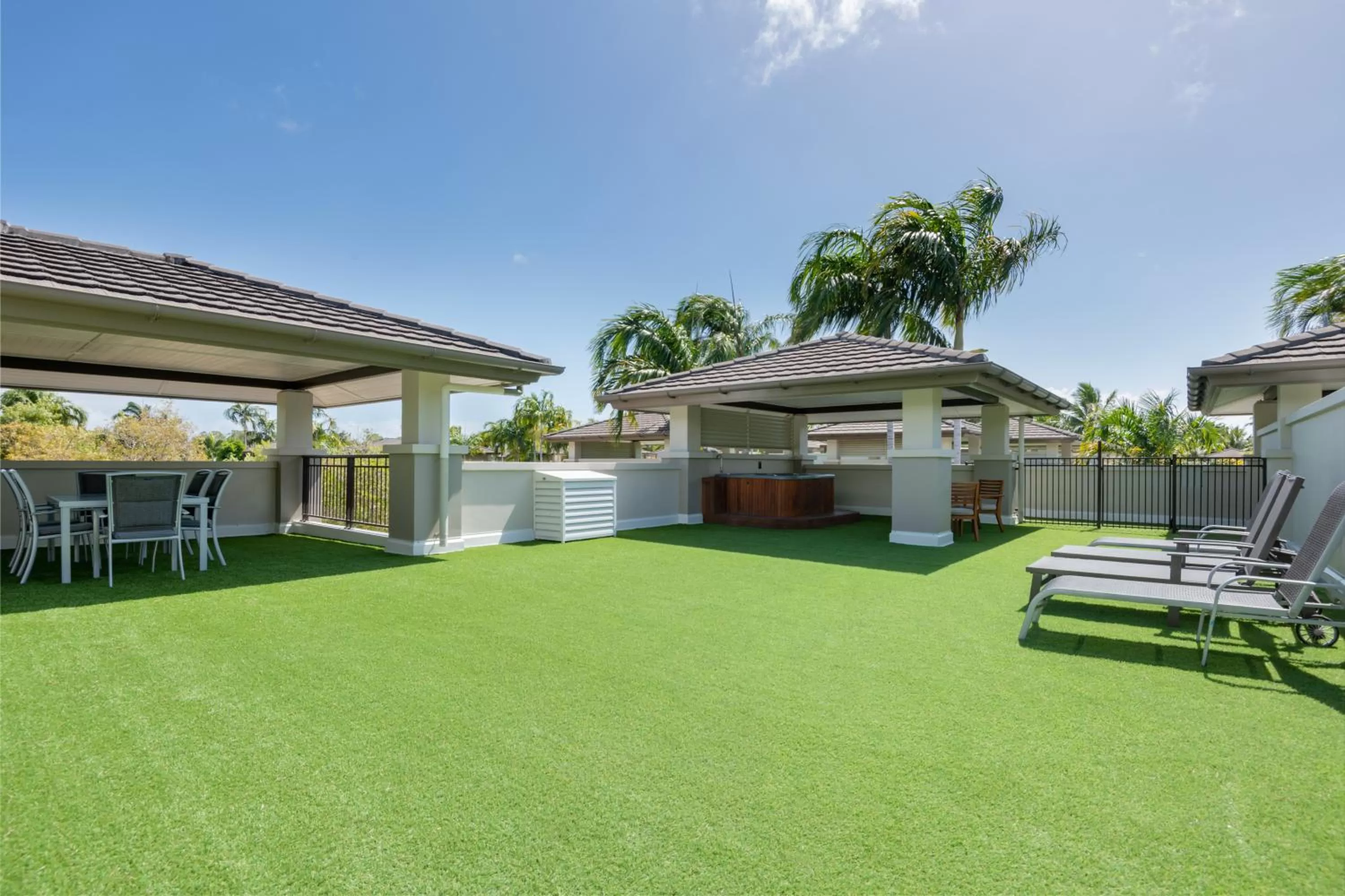 Property Building in Port Douglas Private Apartments in Temple