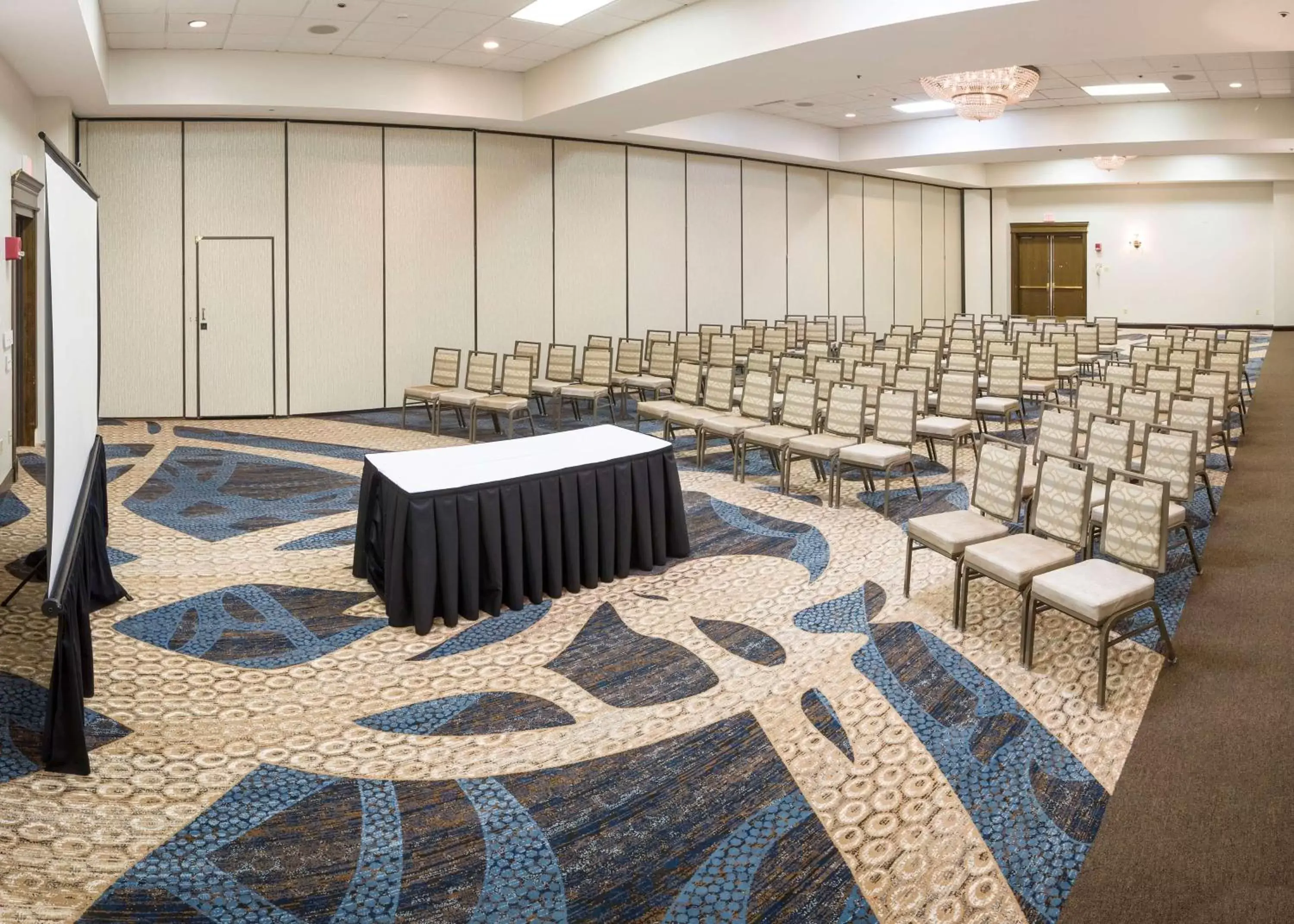 Meeting/conference room in DoubleTree by Hilton Boston-Milford