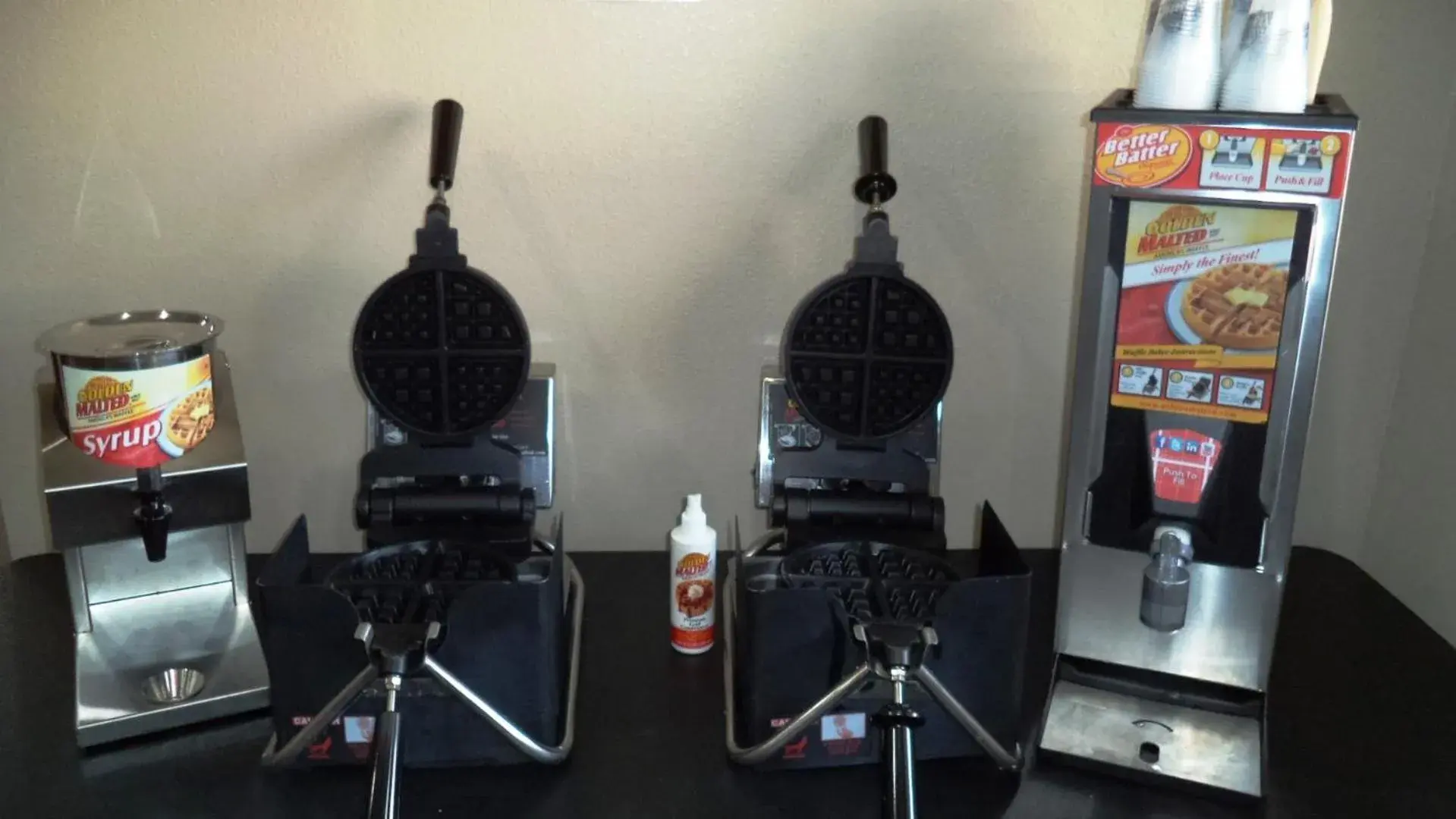 Buffet breakfast in Days Inn by Wyndham Maumee/Toledo Buffet breakfast in Days Inn by Wyndham Maumee/Toledo