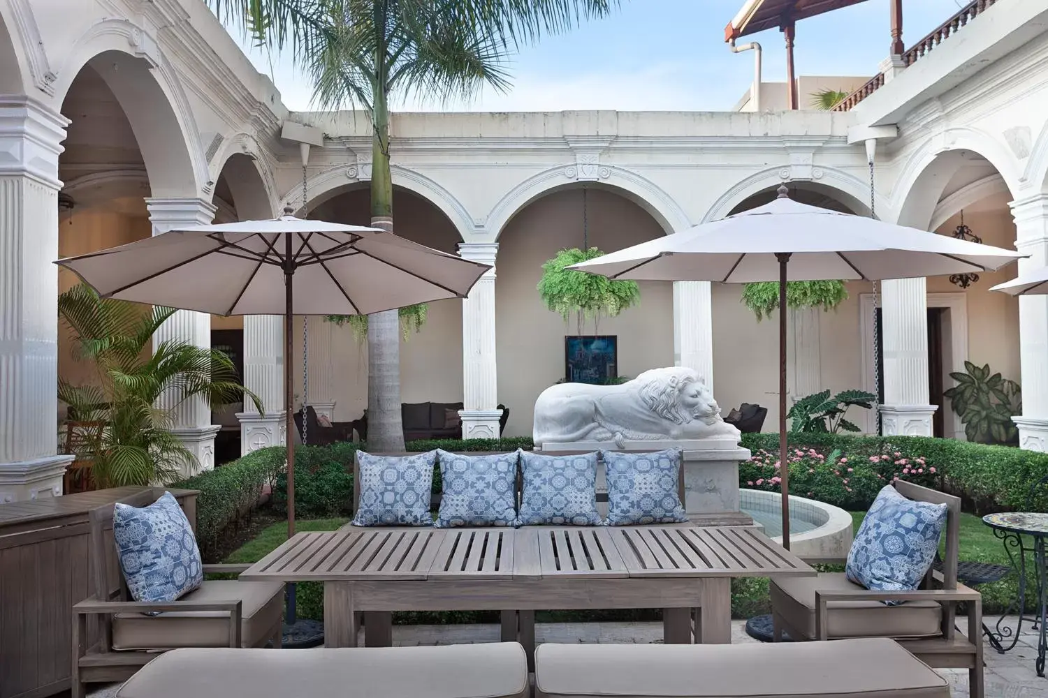 Garden view in Hotel la Perla Leon Garden view in Hotel la Perla Leon