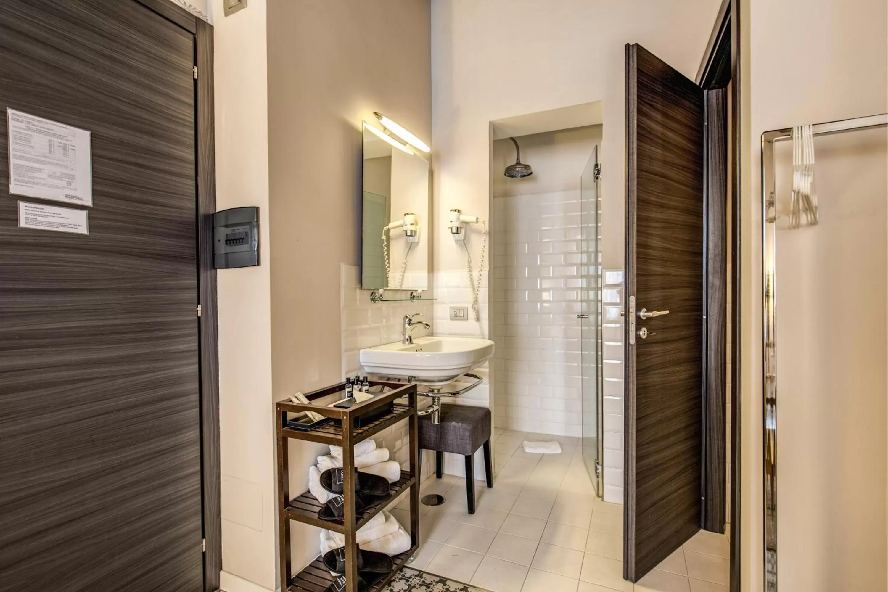 Shower, Bathroom in Trevi Beau Boutique Hotel