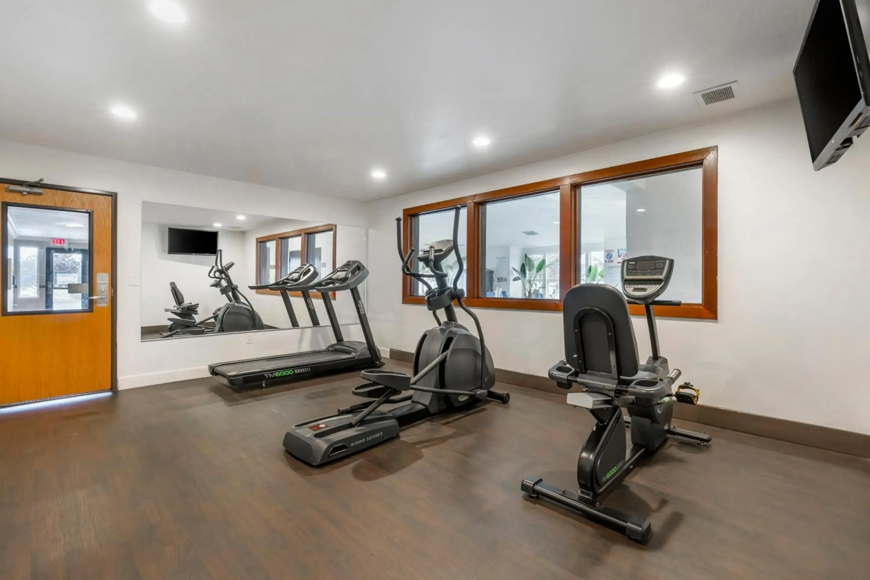 Fitness centre/facilities, Fitness Center/Facilities in Comfort Inn & Suites Redwood Country