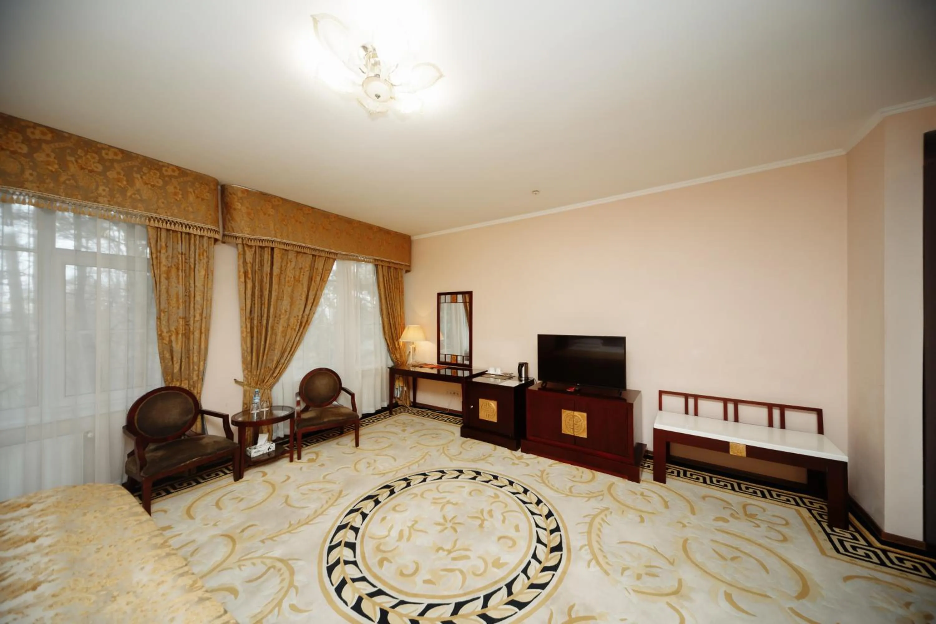 Living room, Seating Area in Club Royal Park