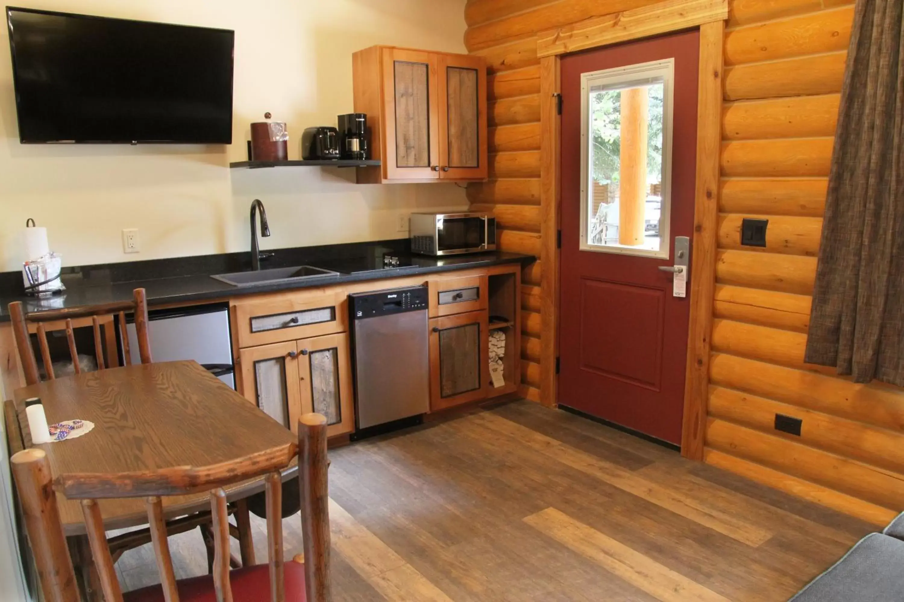 TV and multimedia, Kitchen/Kitchenette in Cowboy Village Resort