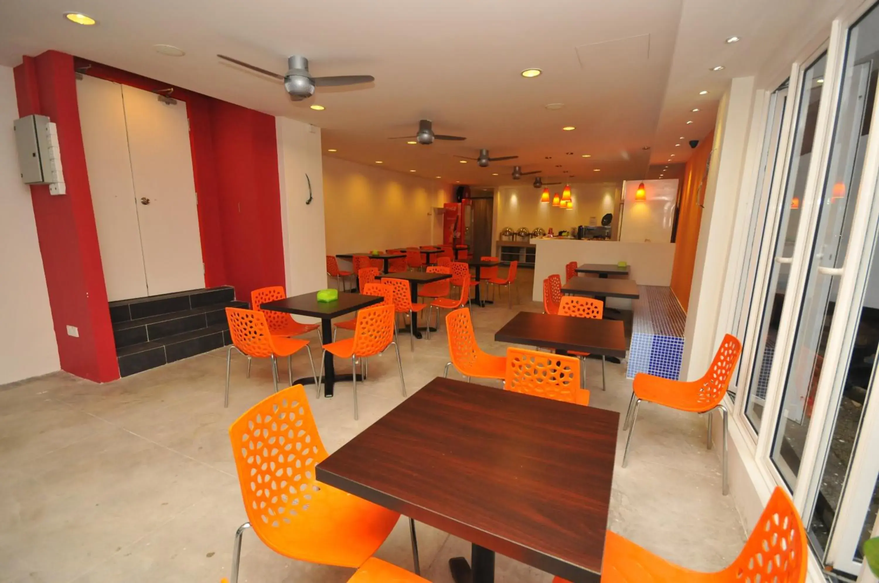 Lounge or bar, Restaurant/Places to Eat in M Design Hotel - Pandan Indah