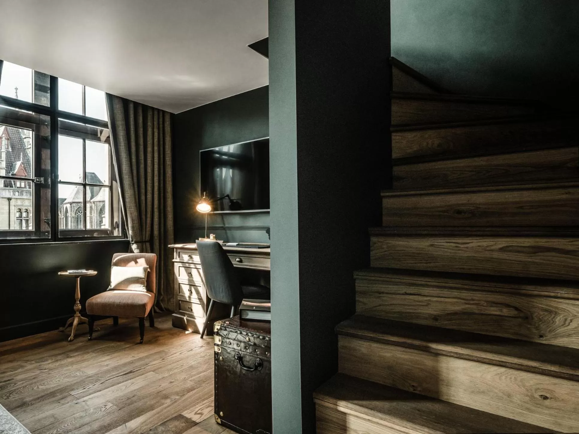 TV and multimedia in 1898 The Post