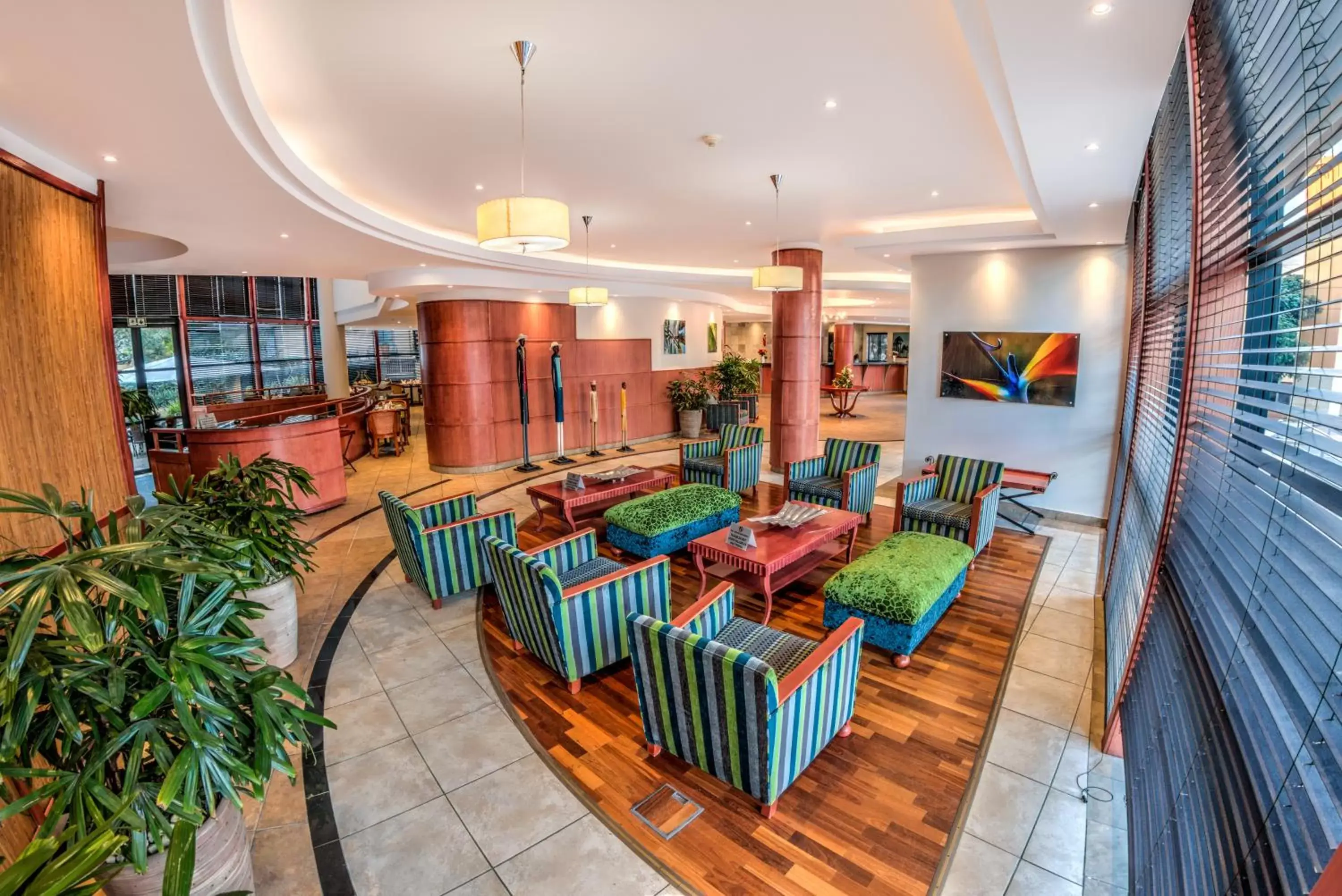 Lounge or bar, Restaurant/Places to Eat in City Lodge Hotel Umhlanga Ridge