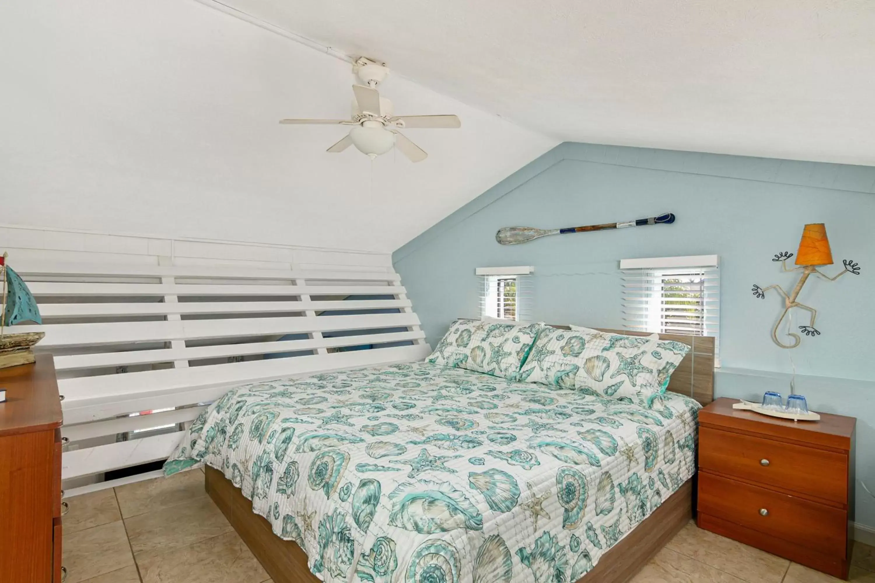 Bed in Latitude 26 Waterfront Resort and Marina Bed in Latitude 26 Waterfront Resort and Marina