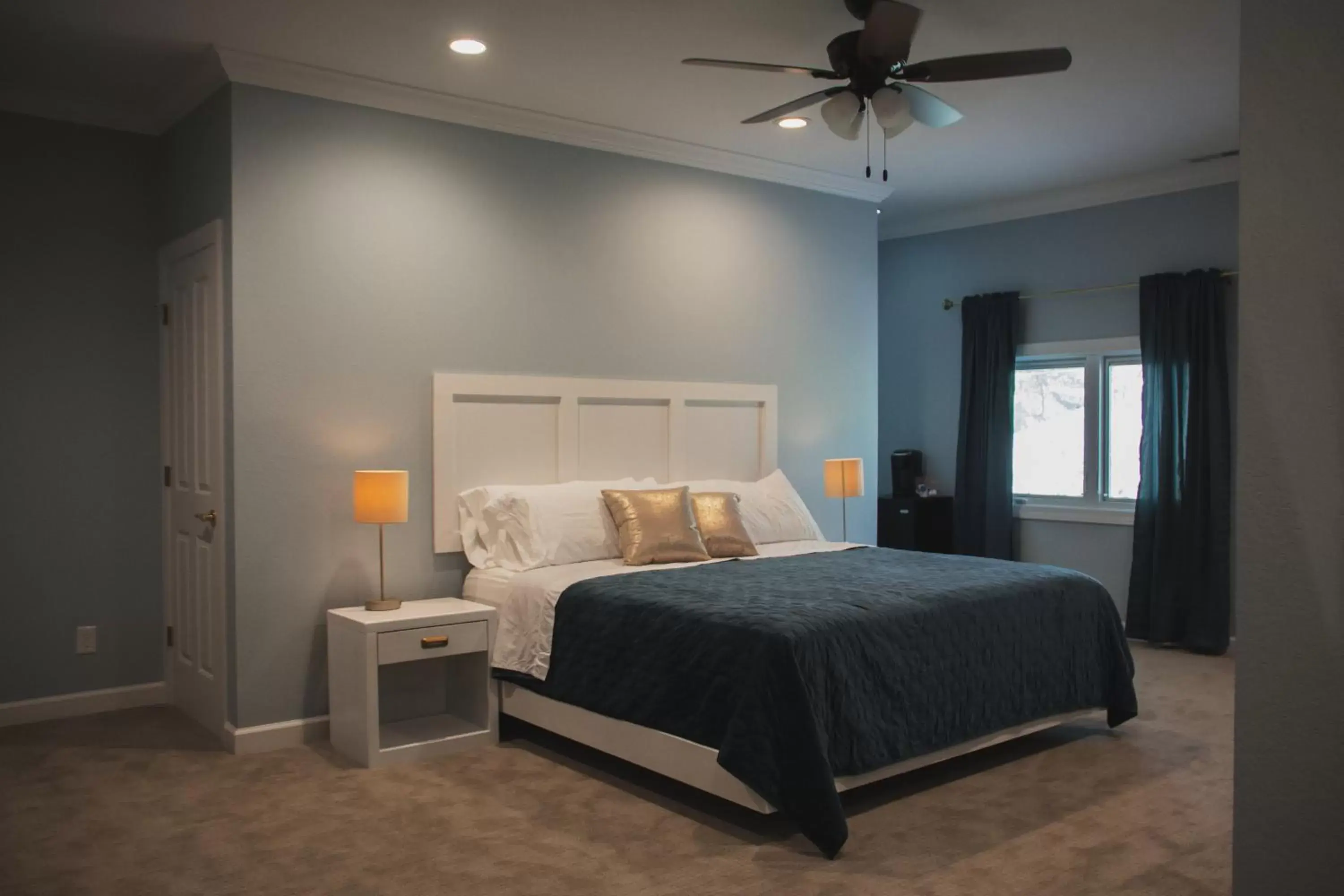 King Suite in The Respite - Bed and Breakfast King Suite in The Respite - Bed and Breakfast