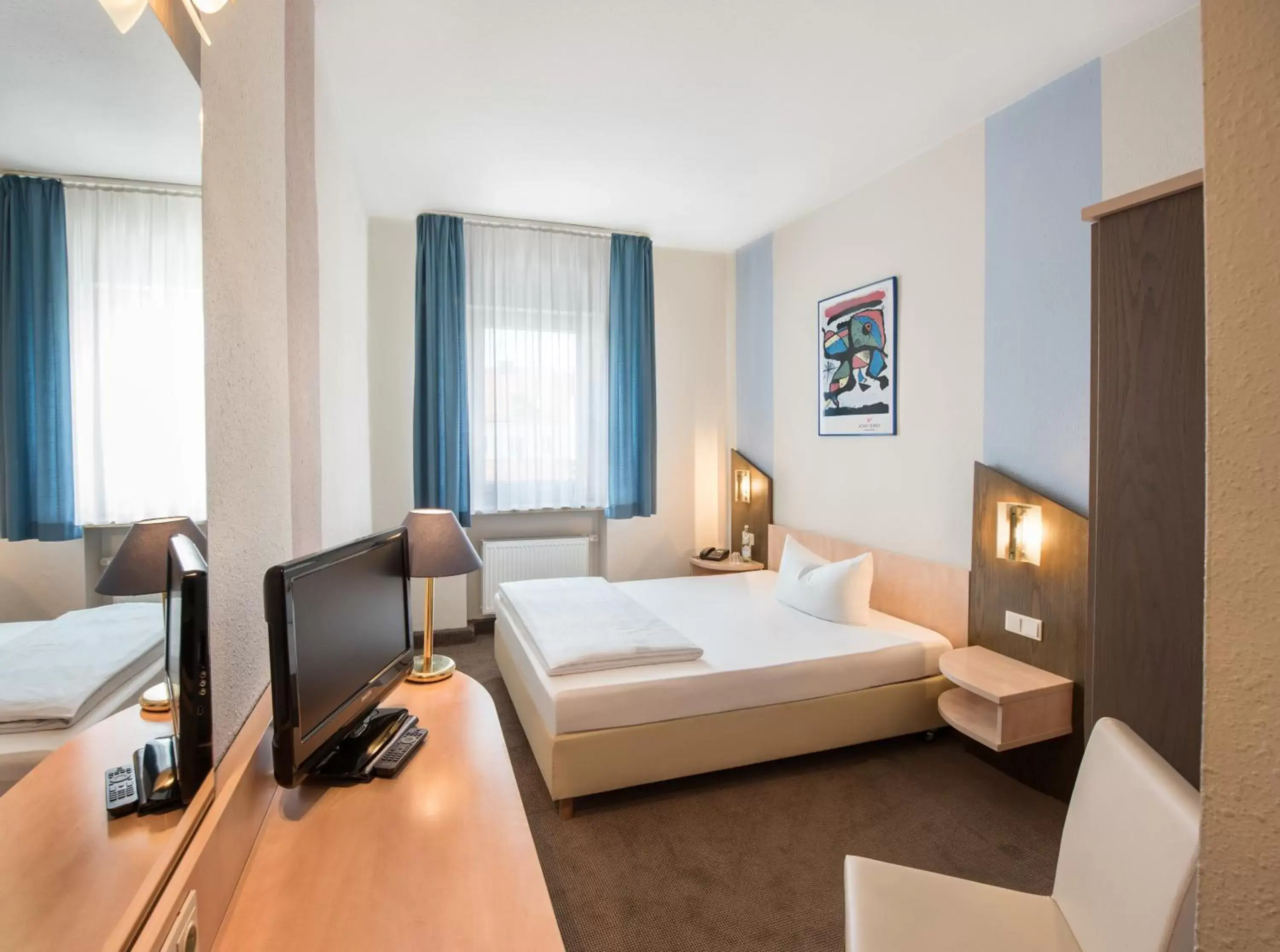 Bedroom, TV/Entertainment Center in Hotel Weidenhof
