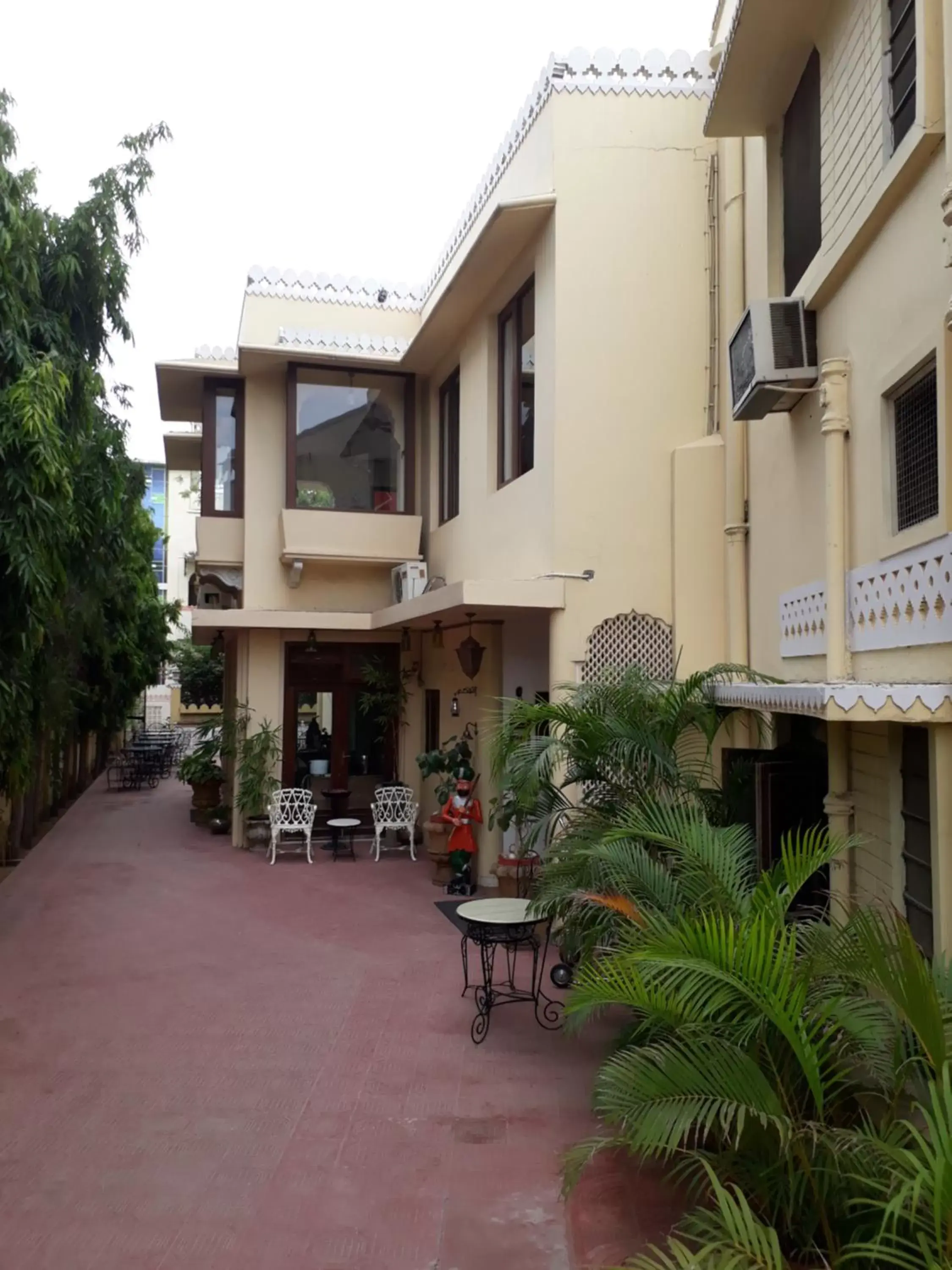 Facade/entrance, Property Building in Dera Rawatsar - Heritage Hotel