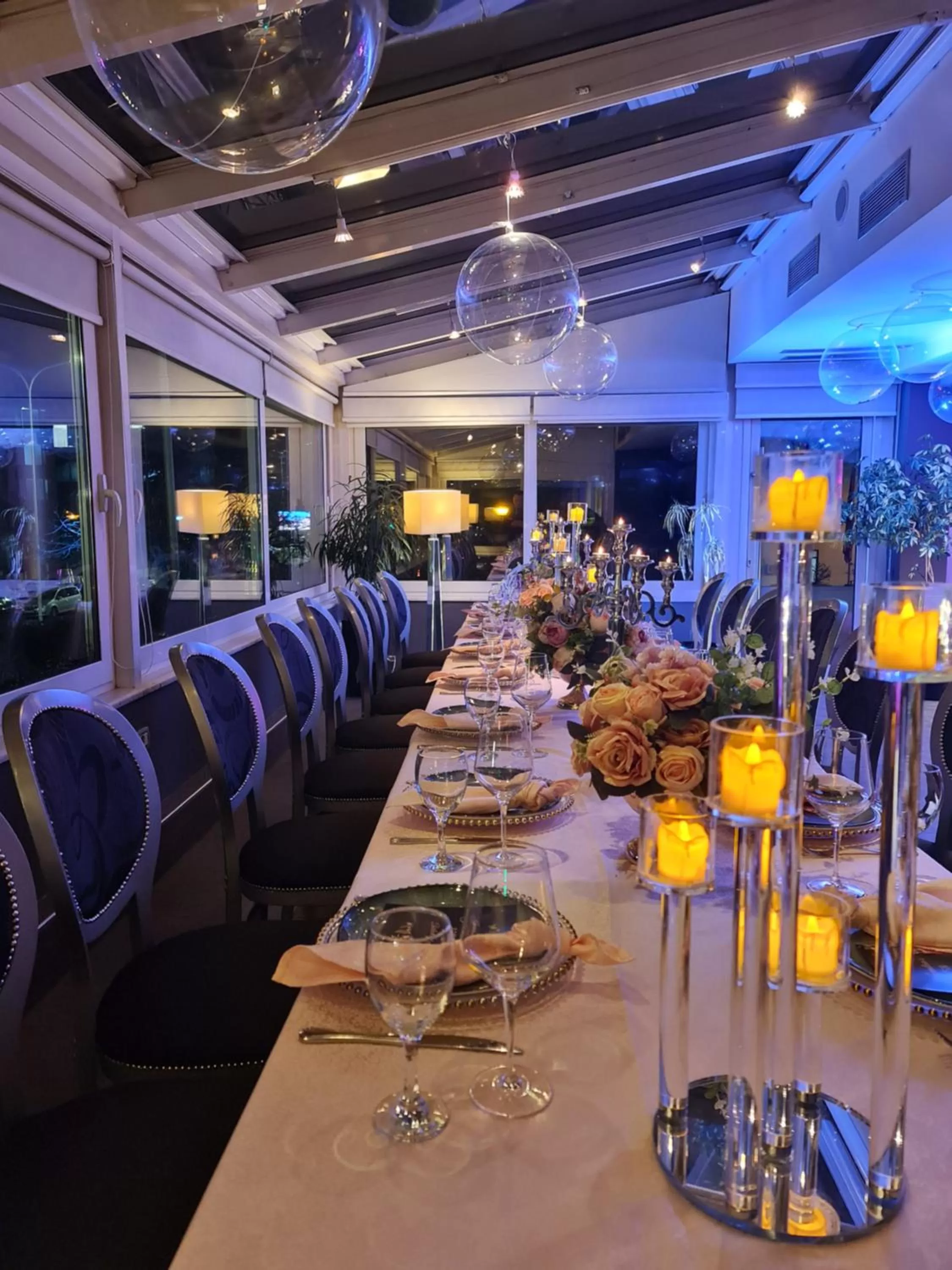 Evening entertainment in Mondial Hotel