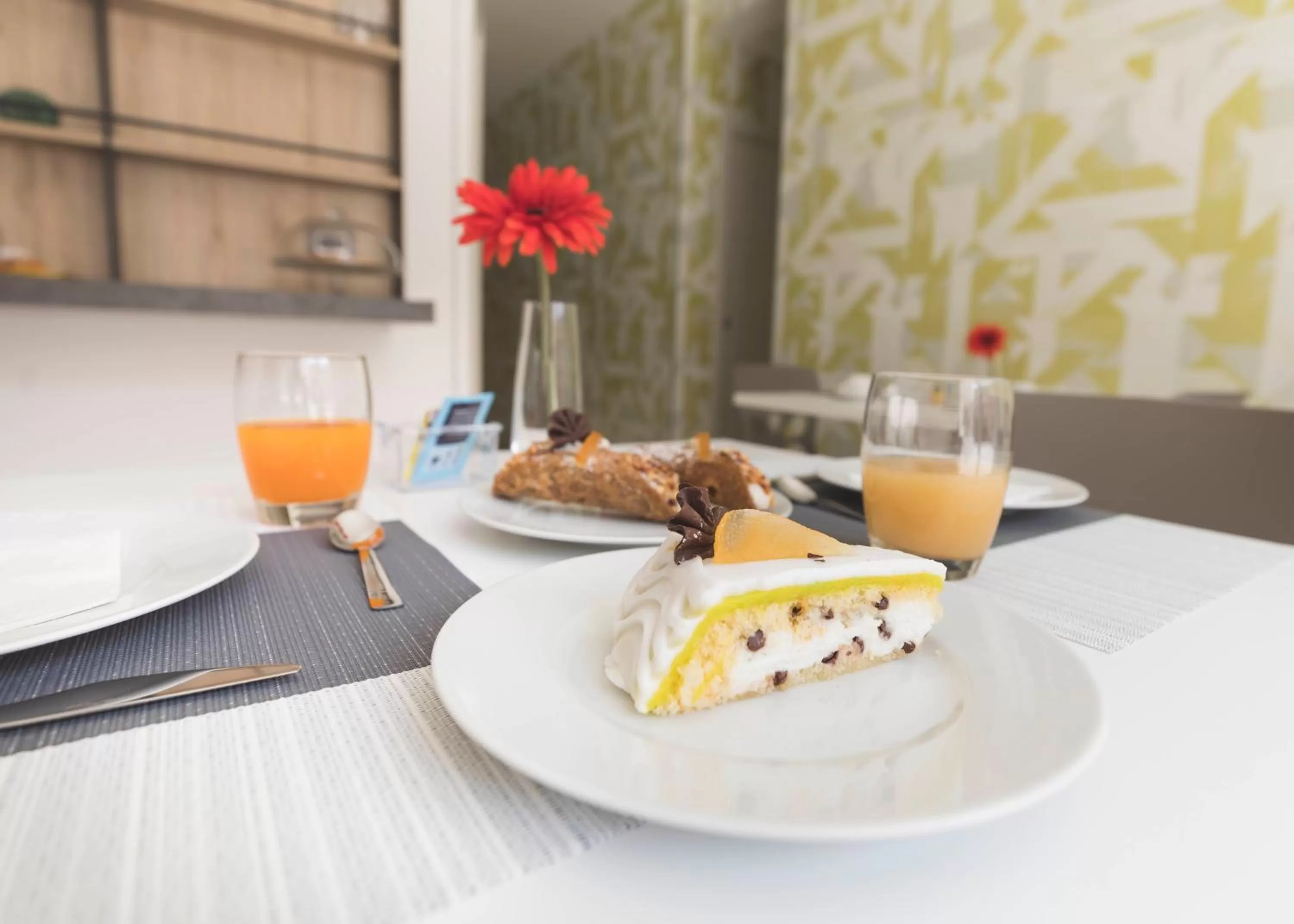 Breakfast in Thalya Luxury Rooms