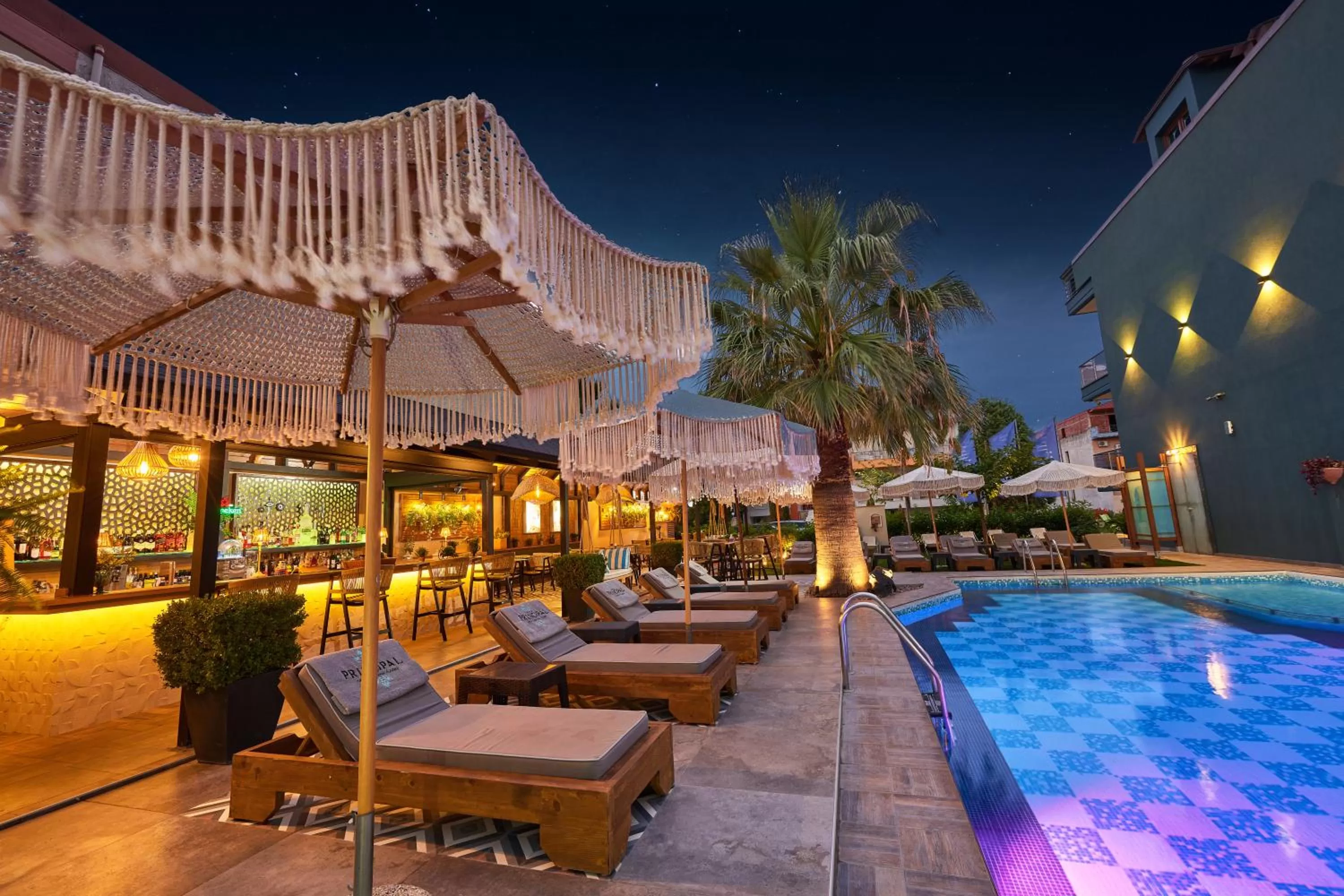 Swimming pool in Principal New Leisure Hotel