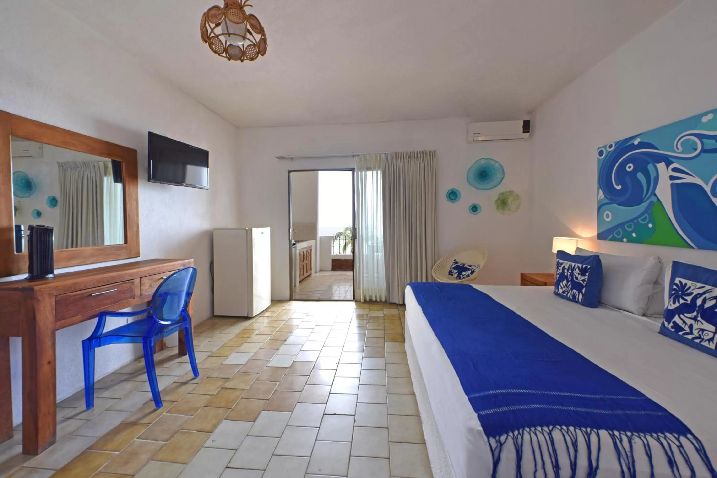 Balcony/Terrace, Bed in Emperador Vallarta Beachfront Hotel and Suites