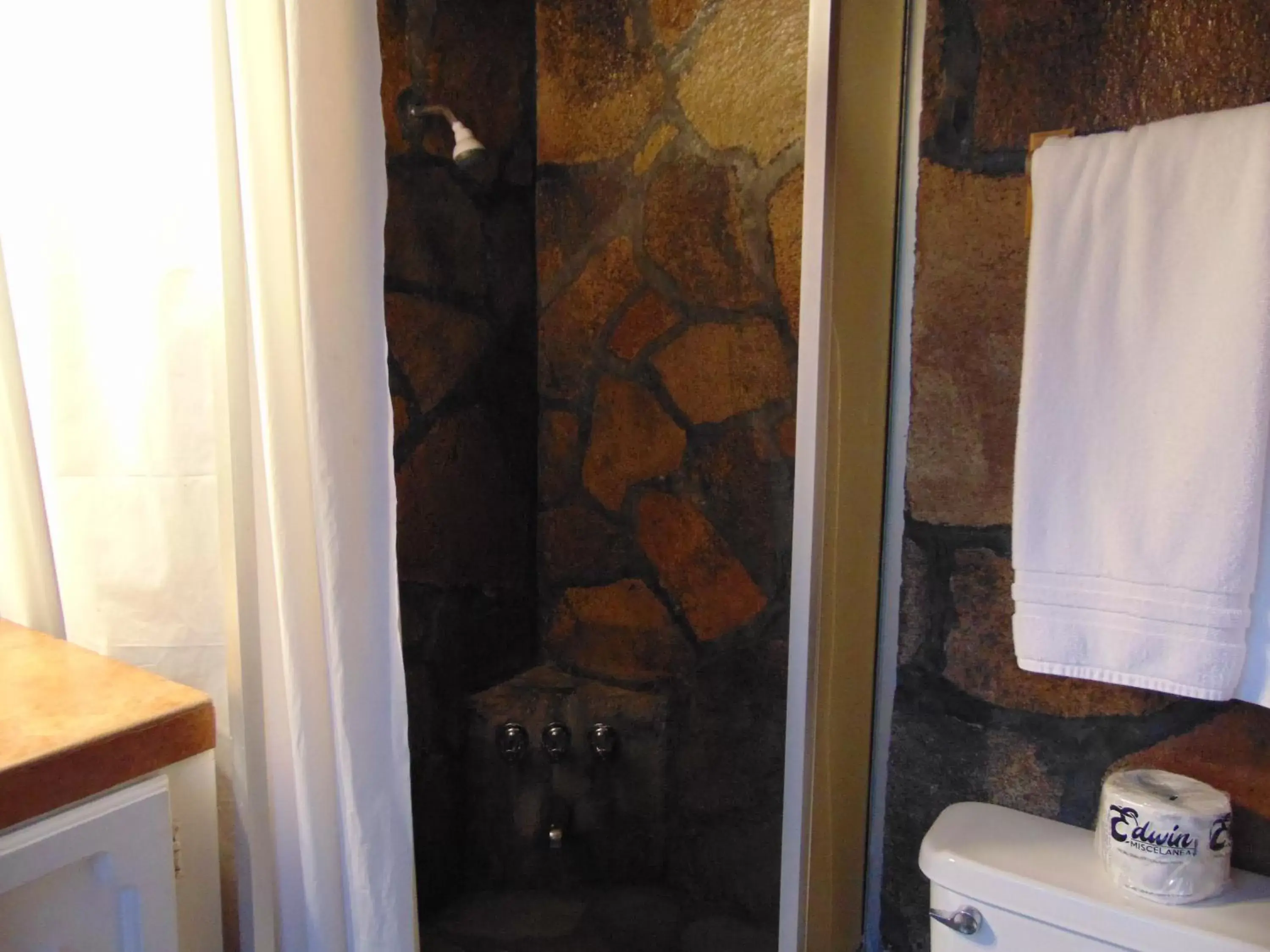 Bathroom in Poco Cielo Hotel