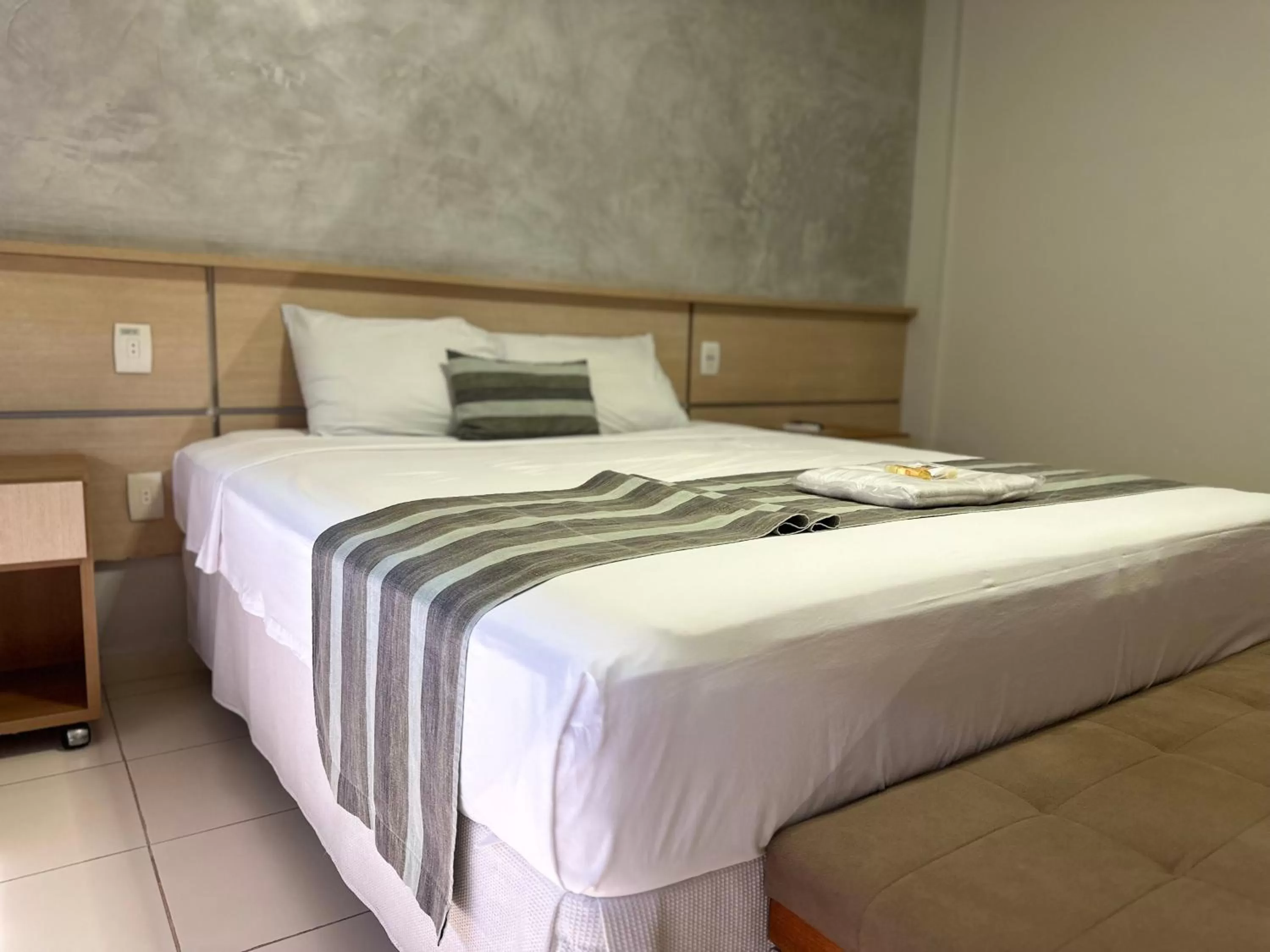 Bed in Atrium Confort Hotels