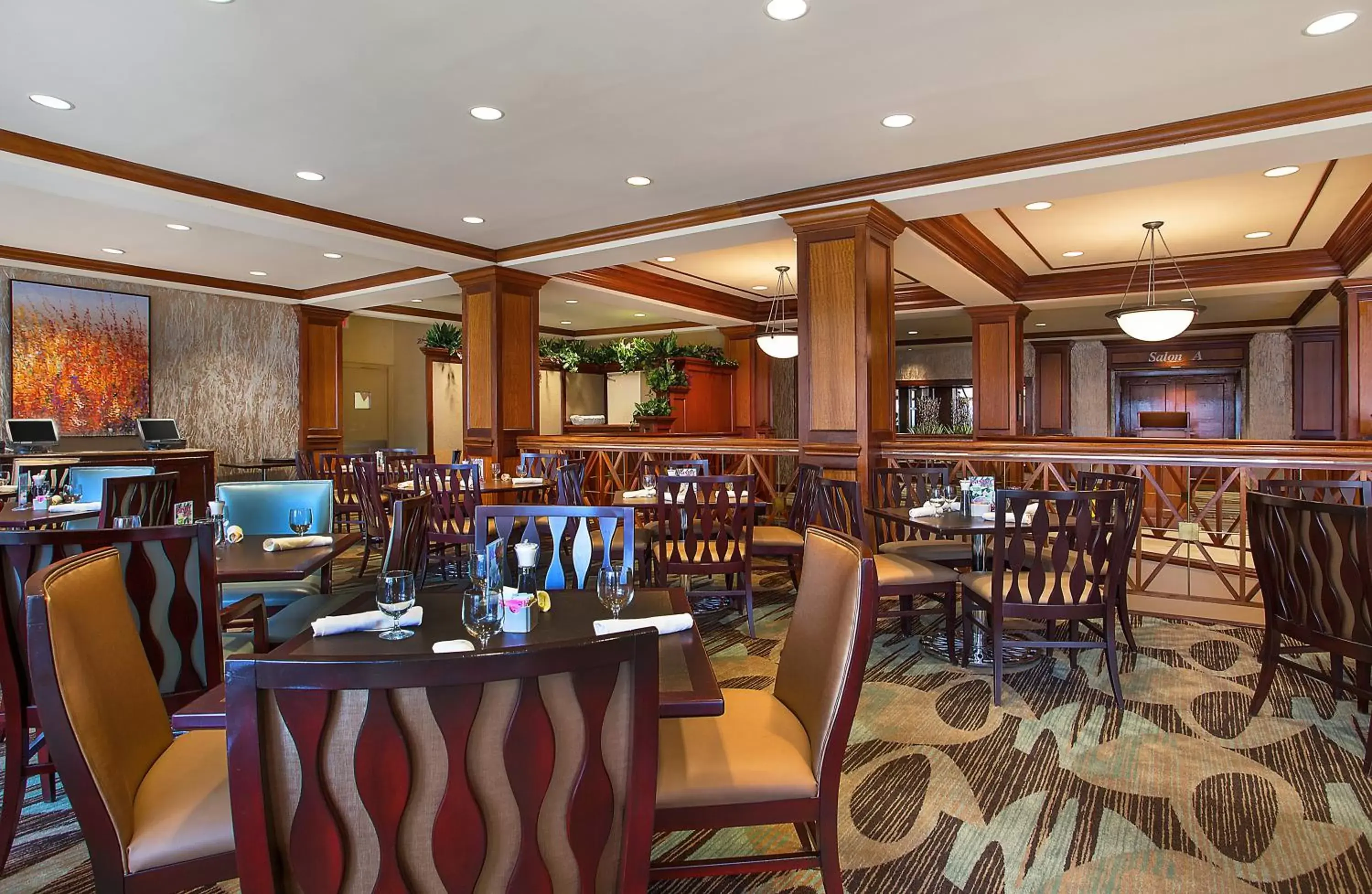 Restaurant/Places to Eat in Crowne Plaza Hotel Knoxville, an IHG Hotel
