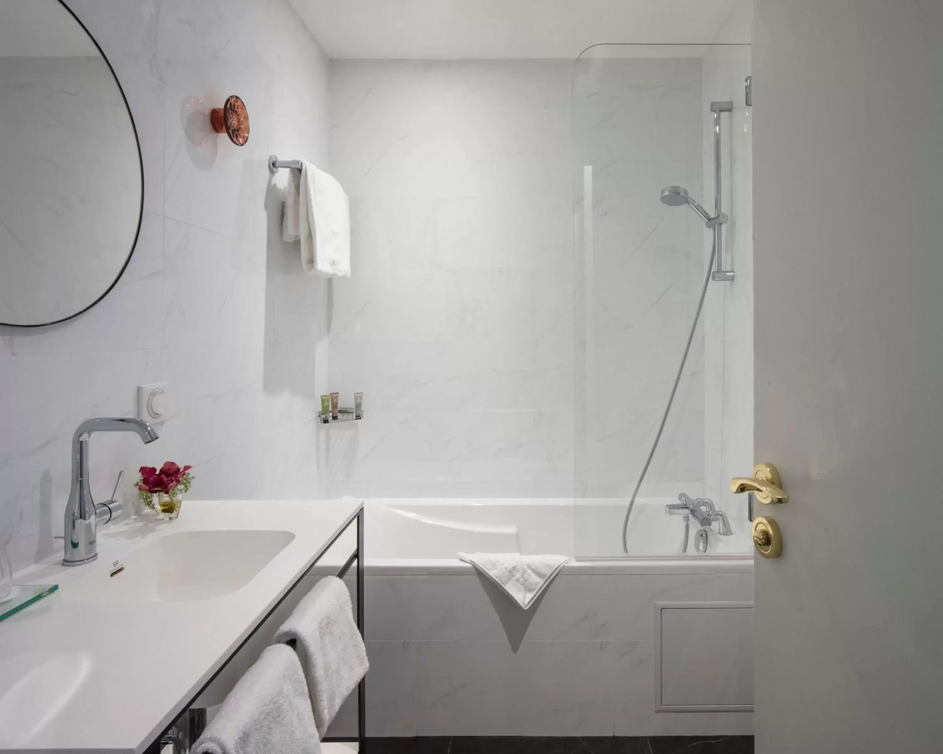 Bathroom in Hotel Malte - Astotel