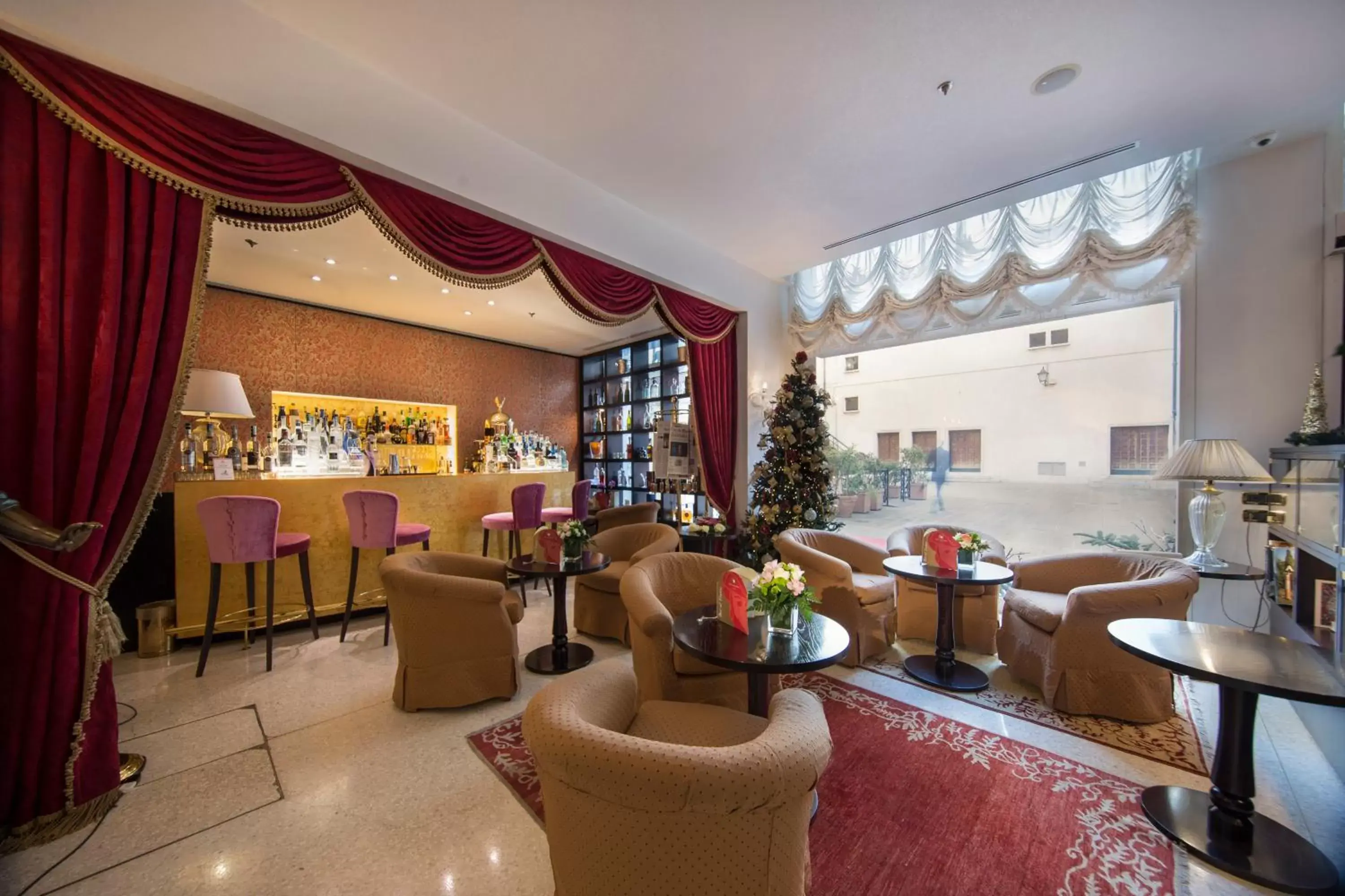 Communal lounge/ TV room, Lounge/Bar in Hotel A La Commedia