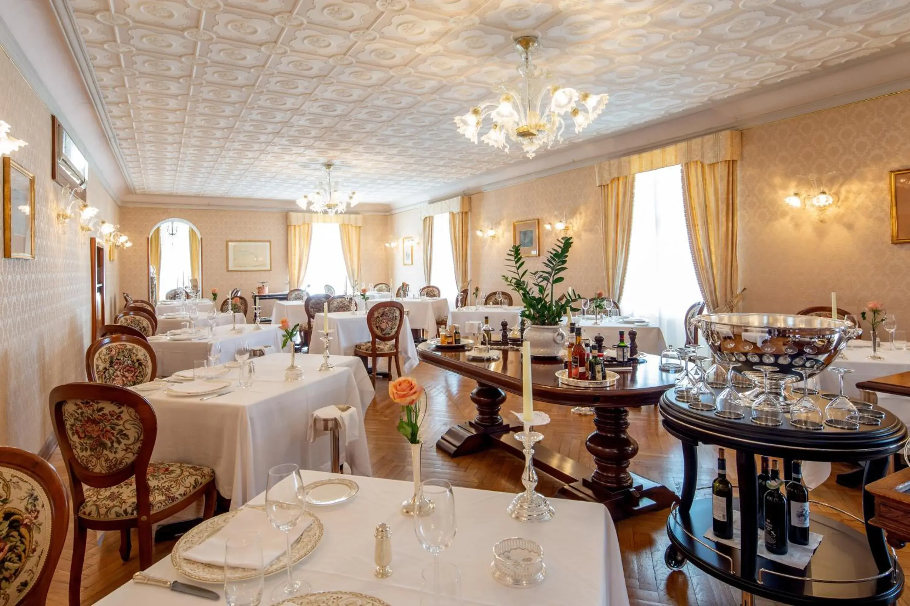 Restaurant/Places to Eat in Hotel Villa Del Sogno