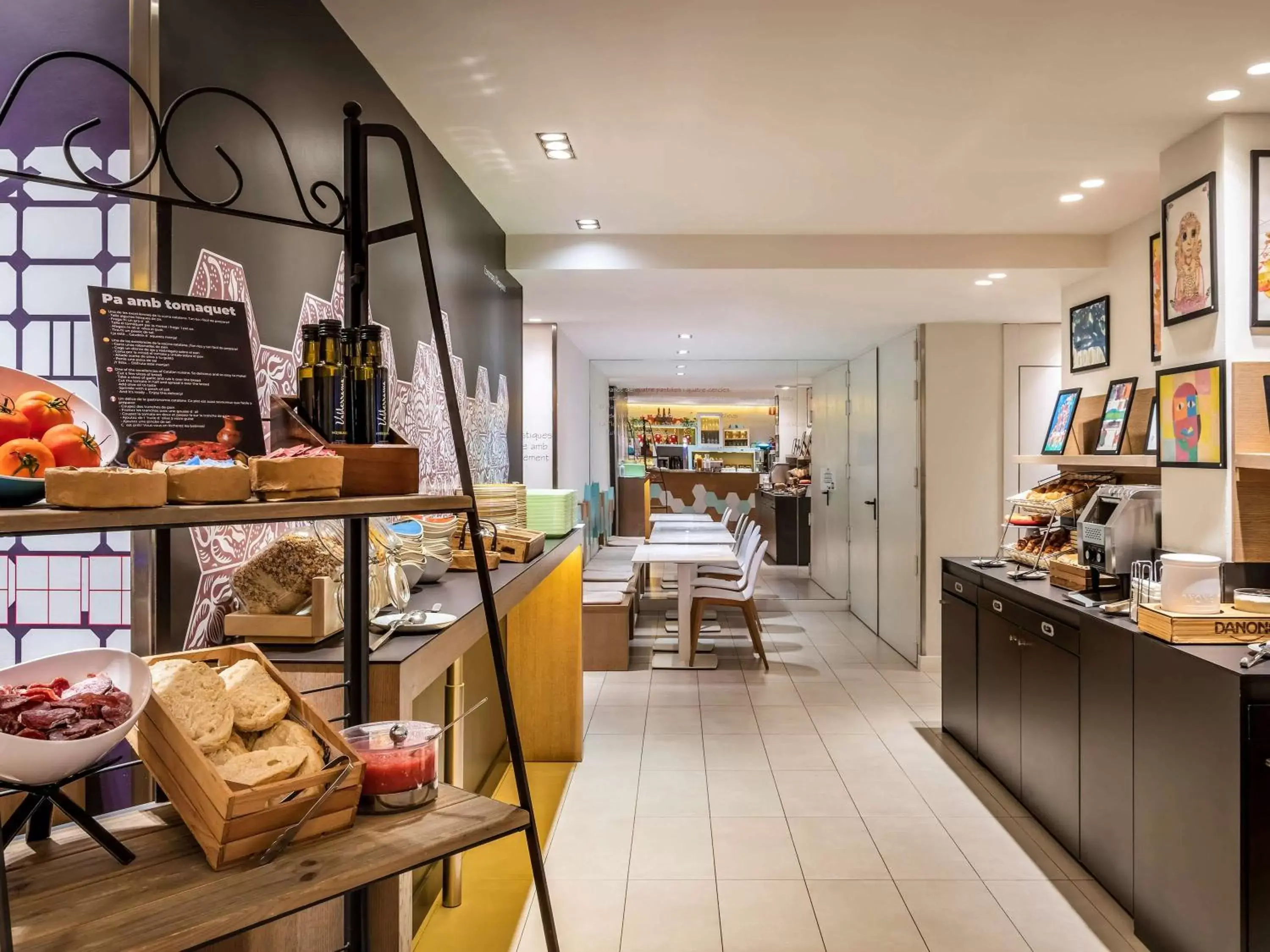 Breakfast, Restaurant/Places to Eat in ibis Styles Barcelona Centre