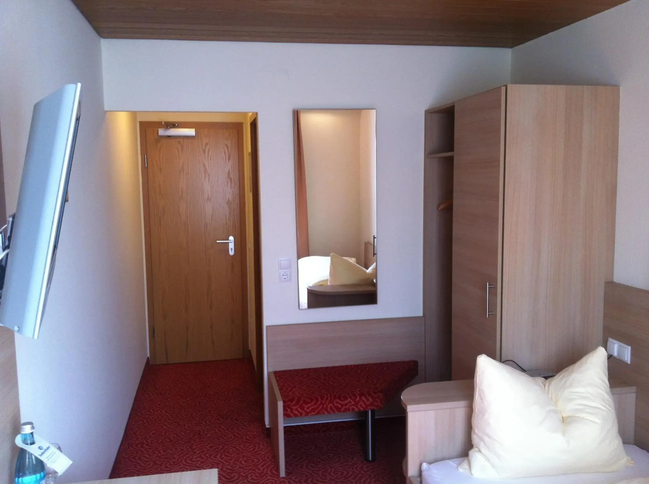 Photo of the whole room, Bed in Tauberhotel Kette