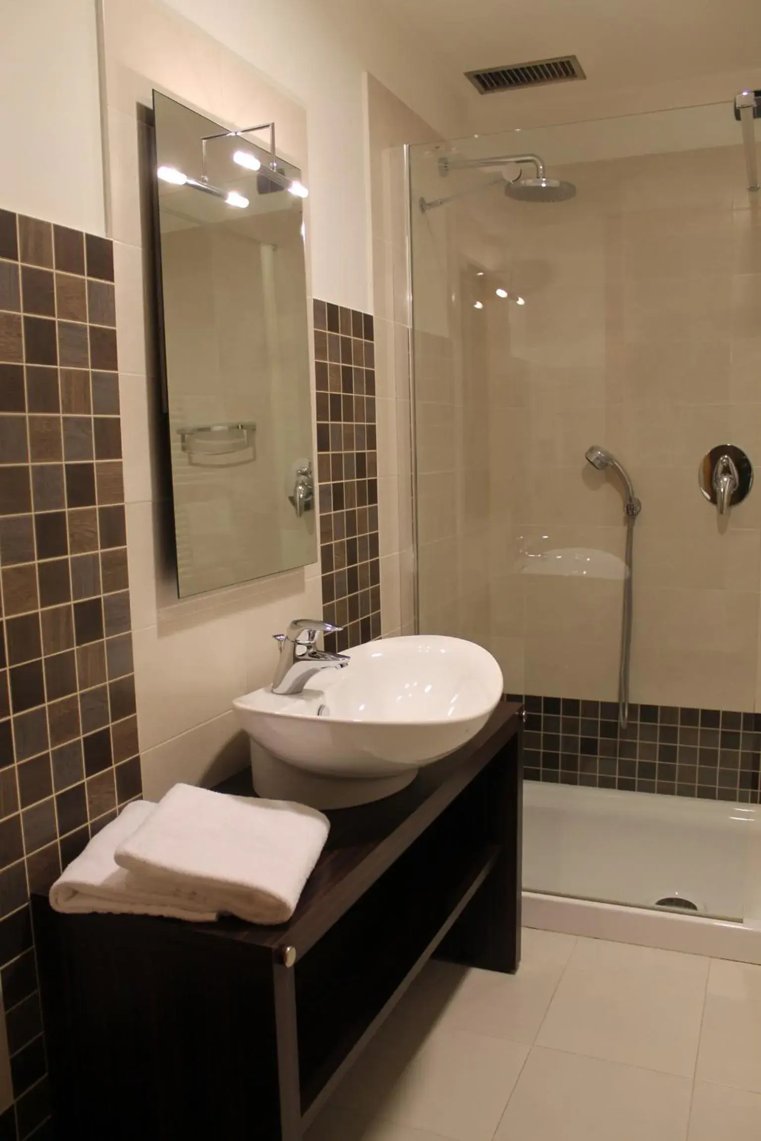 Bathroom in Hotel Motel Futura