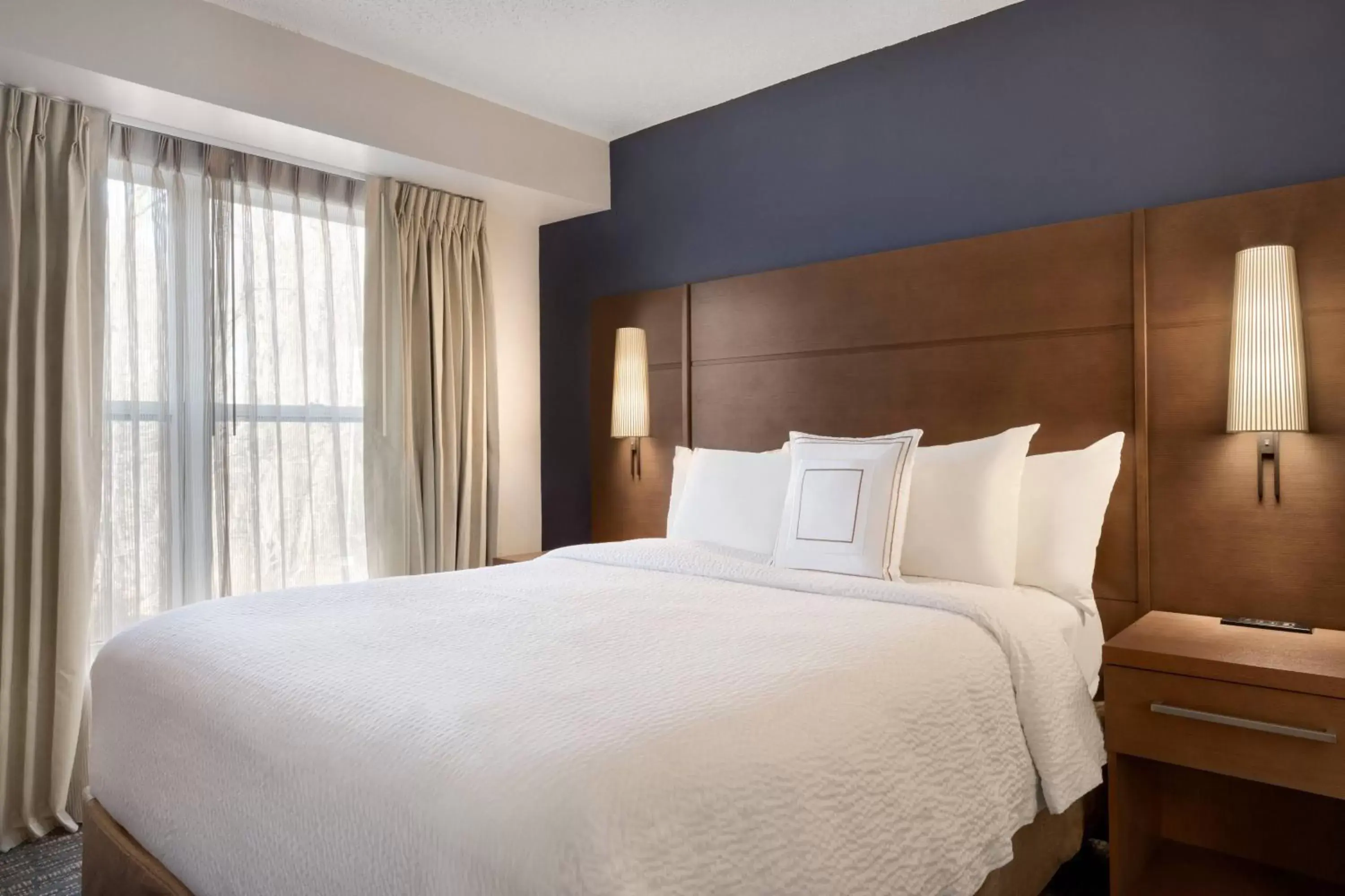 Bedroom, Bed in Residence Inn by Marriott West Springfield