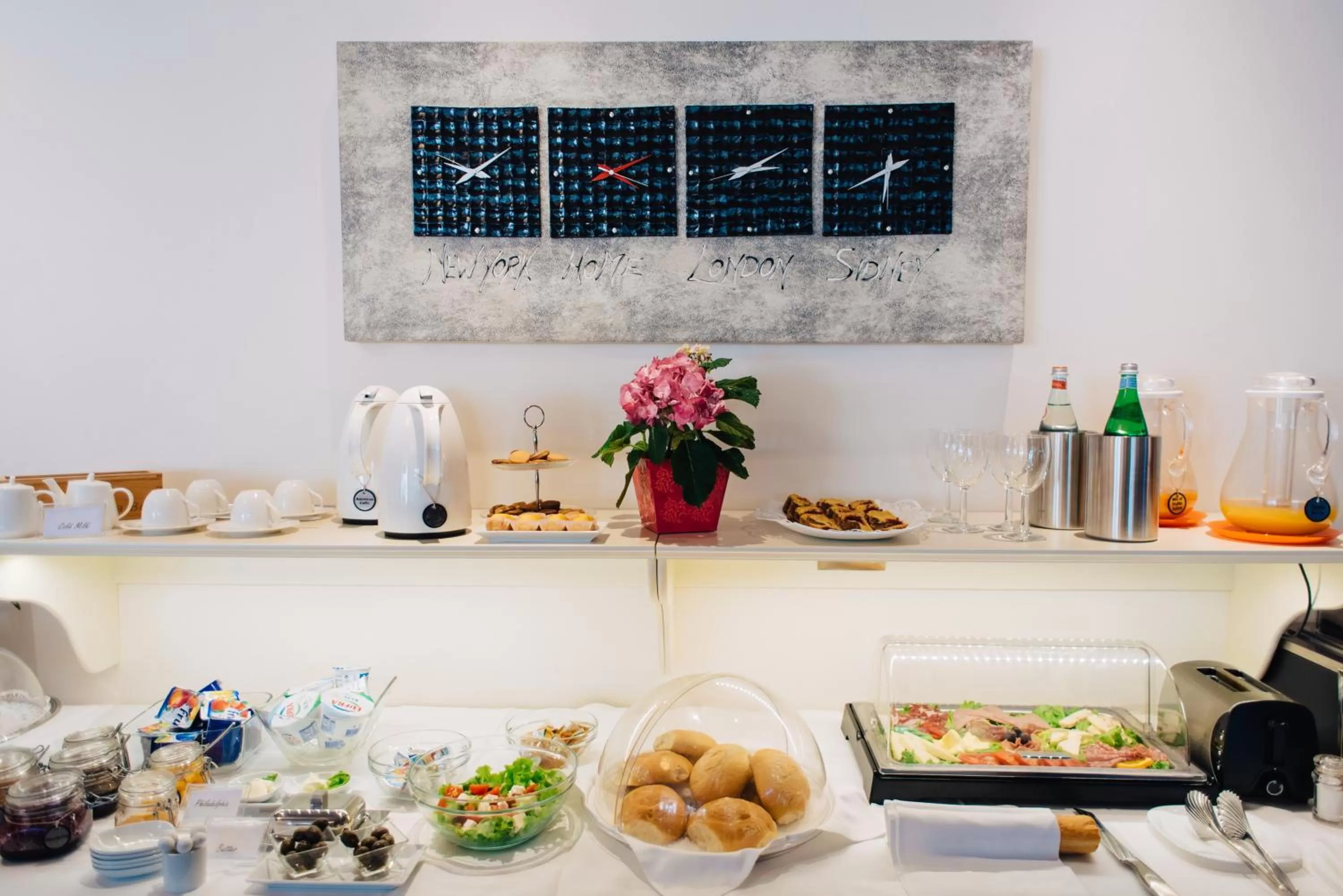 Restaurant/places to eat in Sar'Otel Boutique Hotel