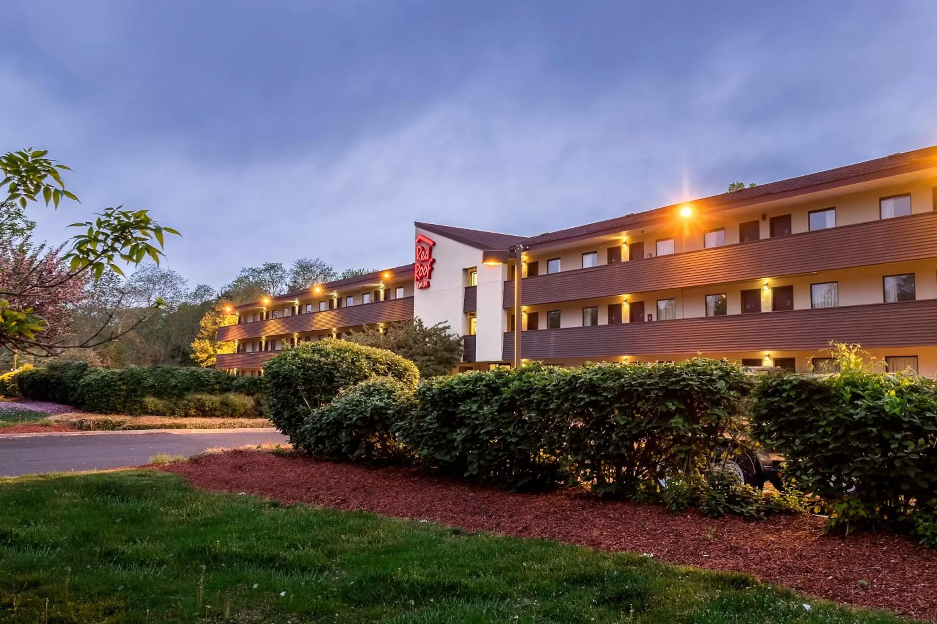 Property Building in Red Roof Inn Tinton Falls-Jersey Shore