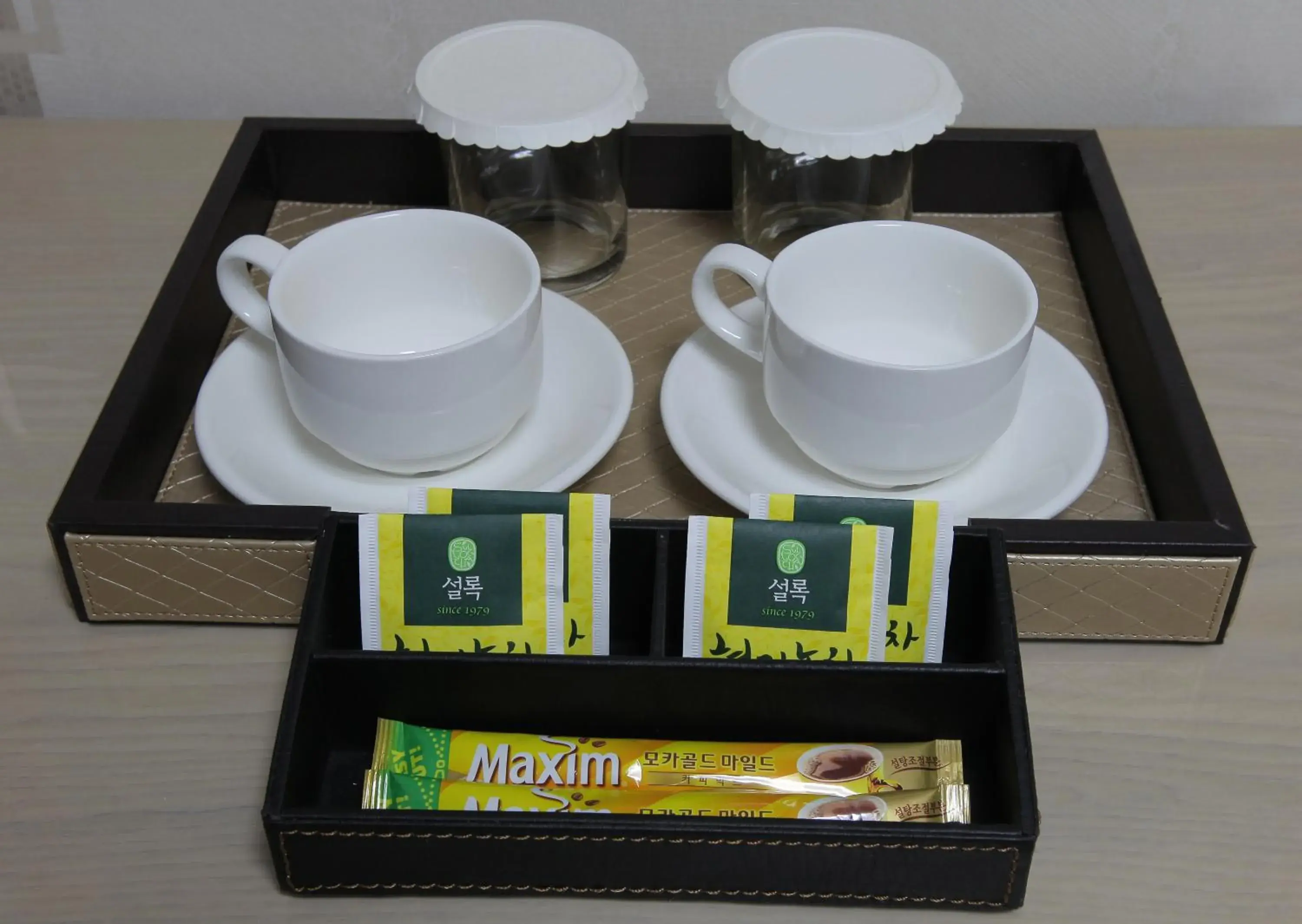 Coffee/tea facilities in Goodstay Hotel Daewoo Inn