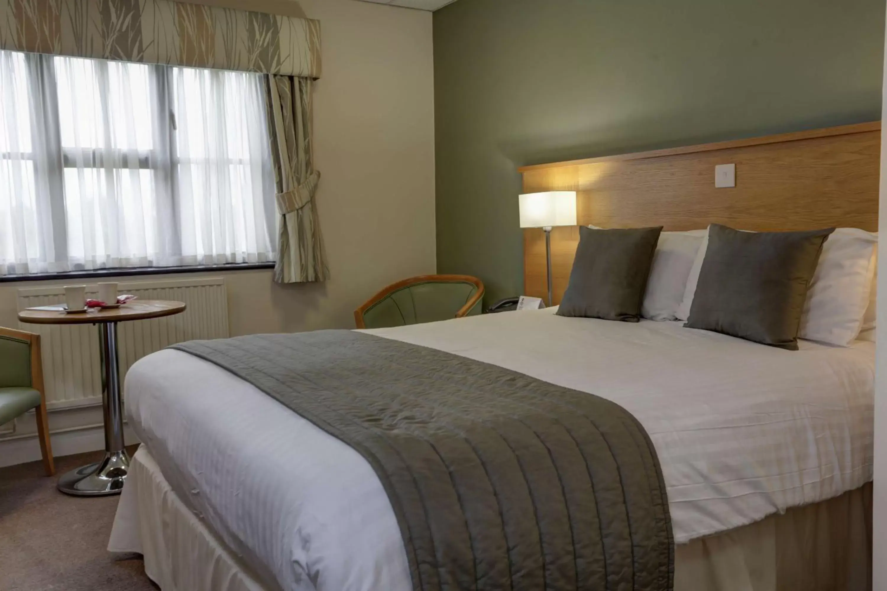 Photo of the whole room, Bed in Best Western Plus Ullesthorpe Court Hotel & Golf Club