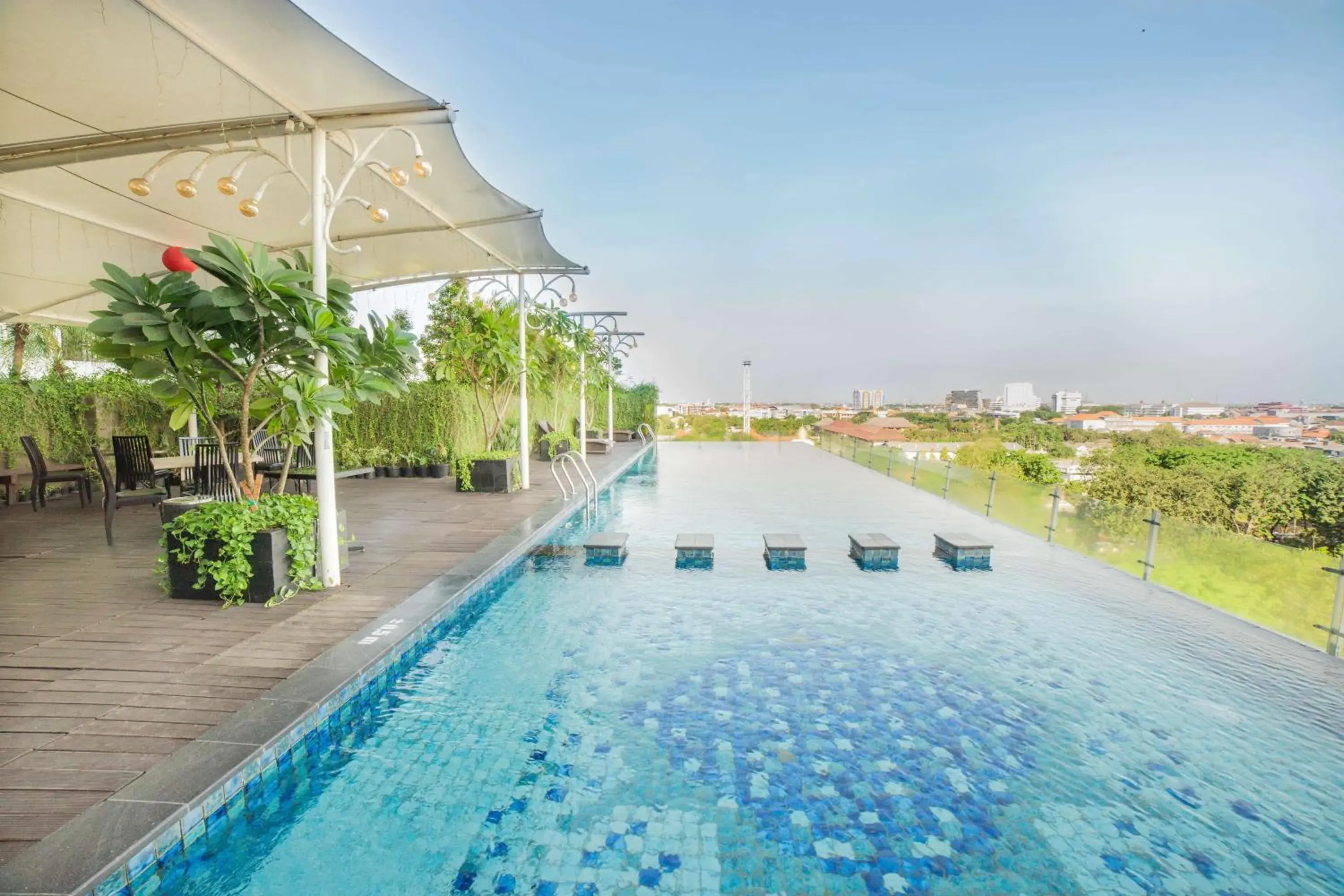 Pool view, Swimming Pool in Best Western Papilio Hotel