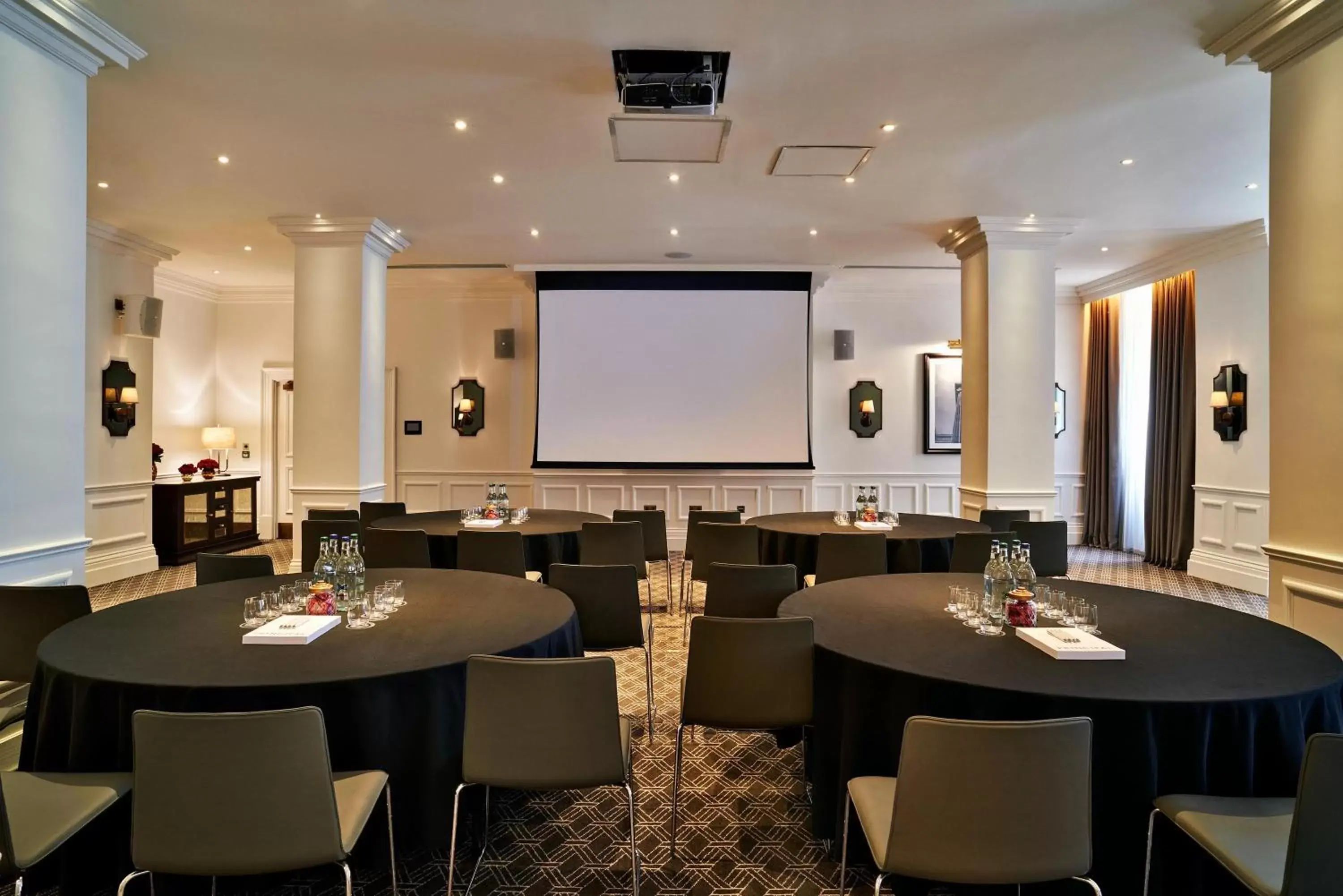 Meeting/conference room in Kimpton - Fitzroy London, an IHG Hotel