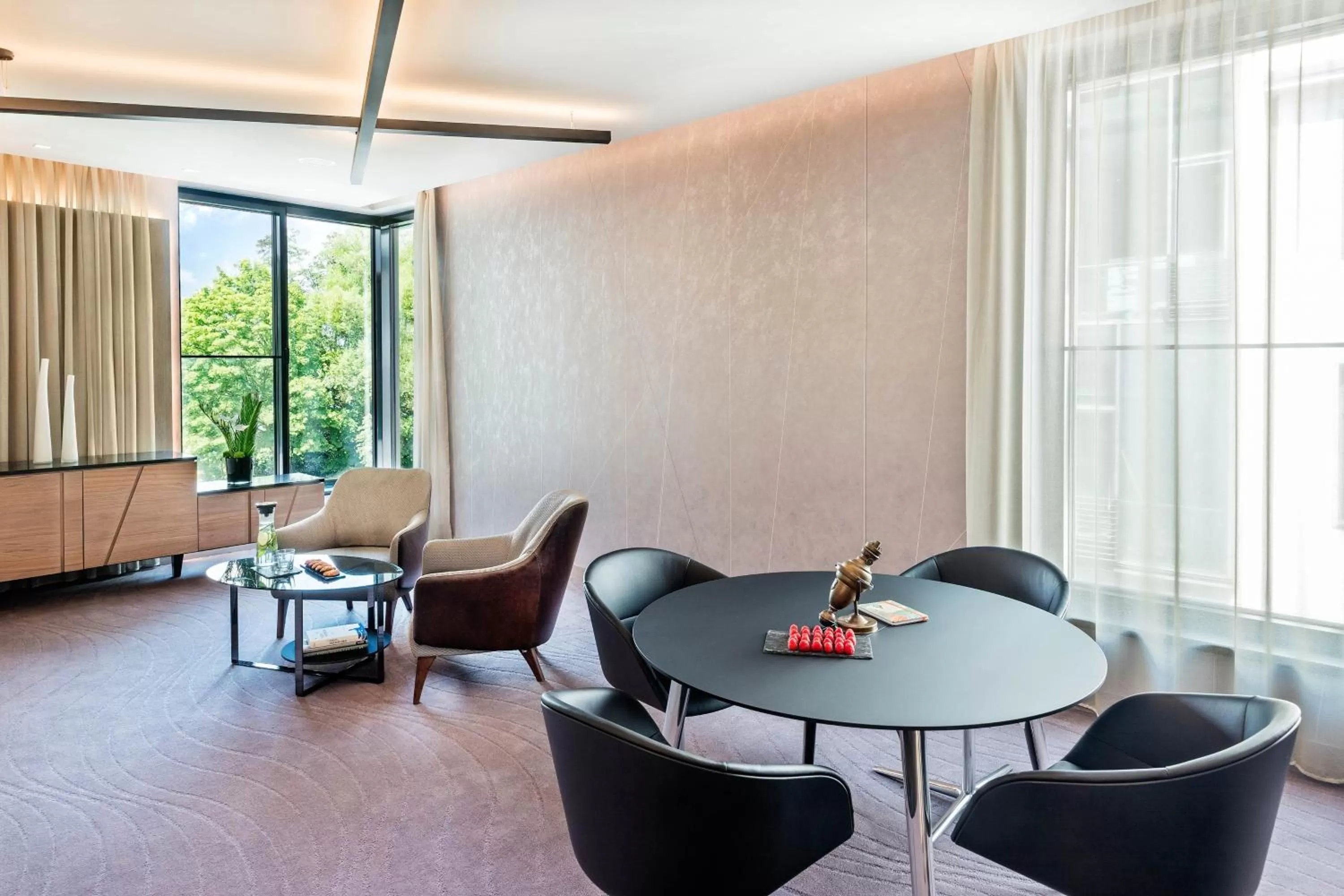 Meeting/conference room in Le Méridien Hamburg