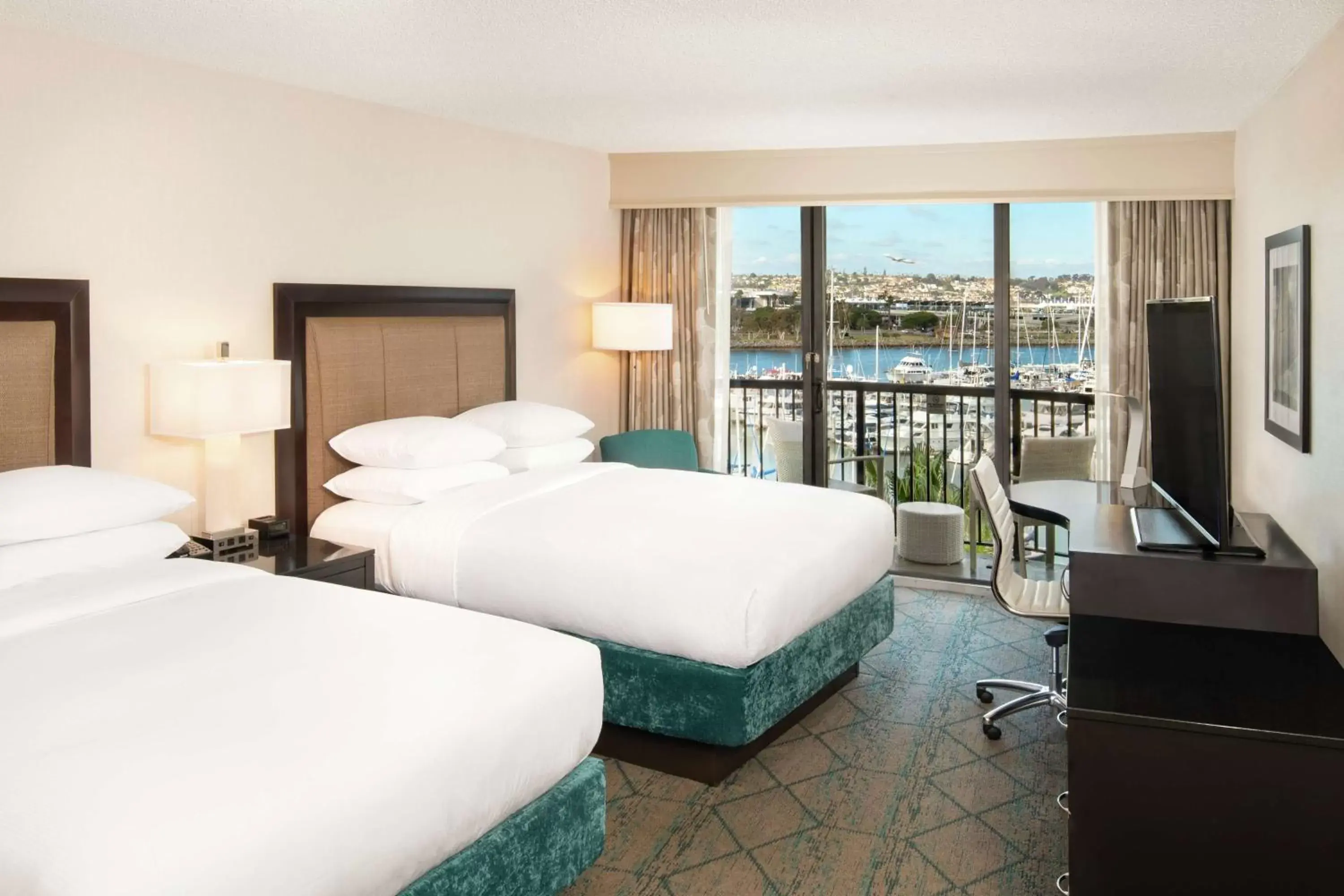 Bedroom in Hilton San Diego Airport/Harbor Island