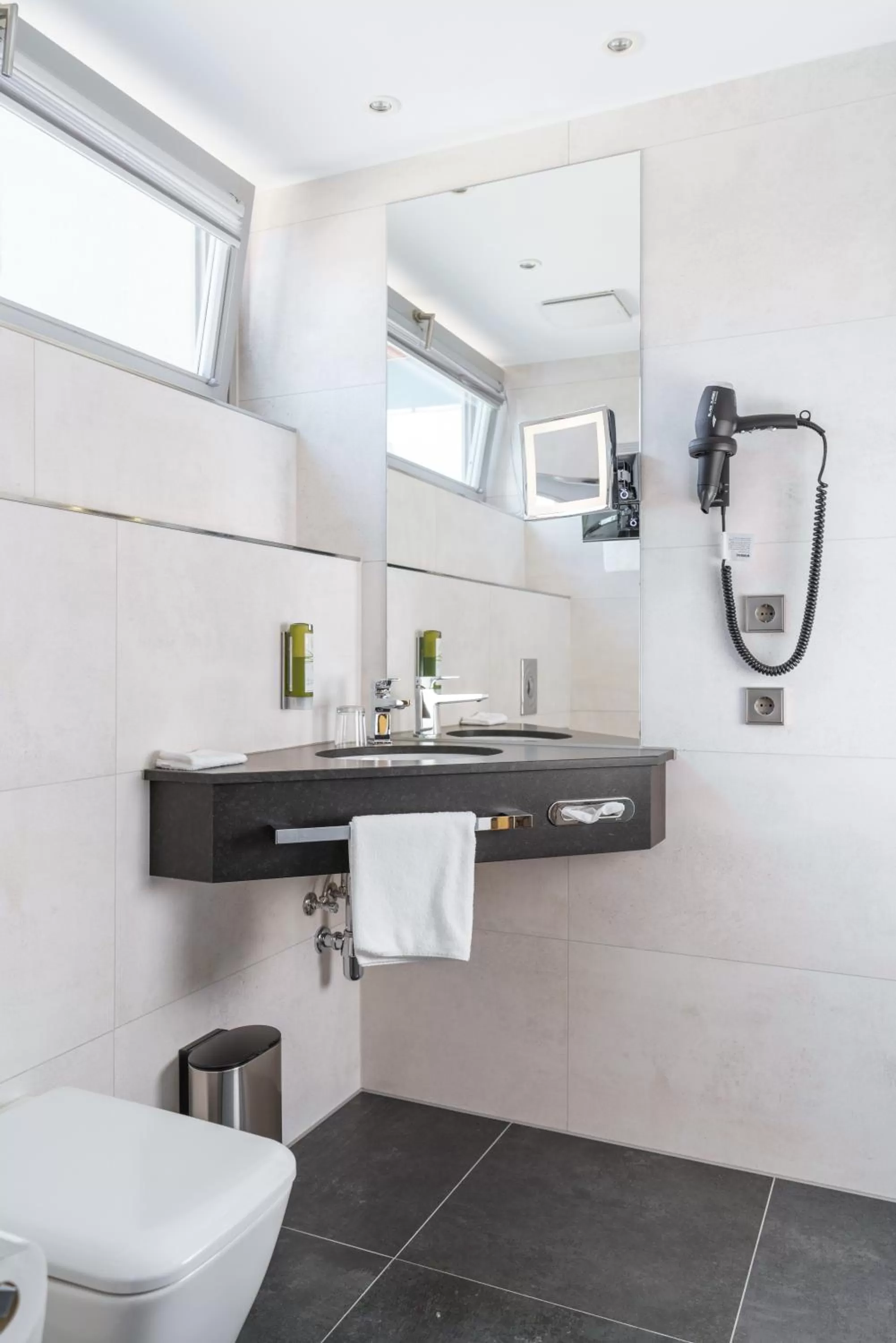 Bathroom in Hotel Forsthaus Grüna Betreibergesellschaft mbH