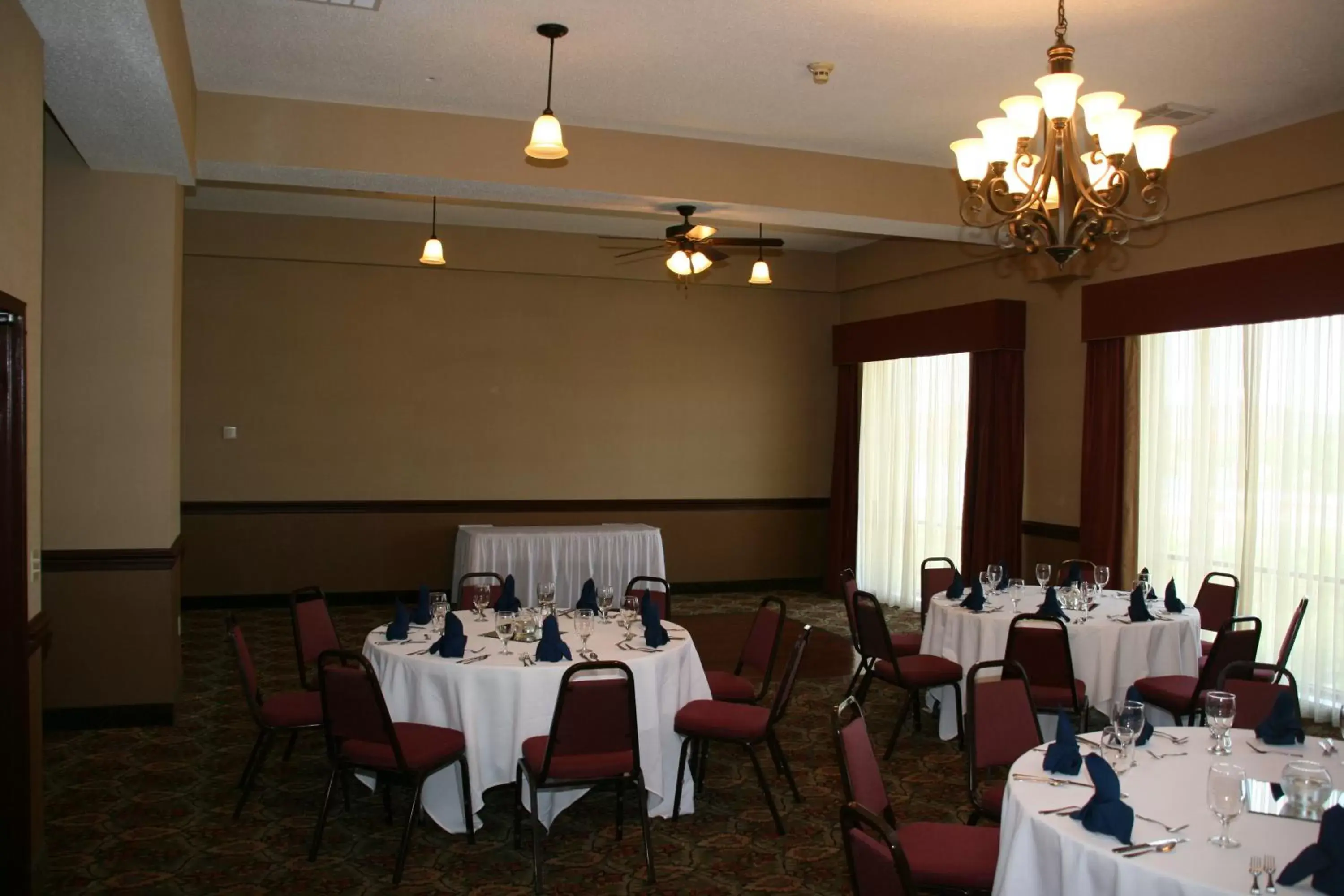 Banquet/Function facilities, Banquet Facilities in Grand Plaza Hotel Branson