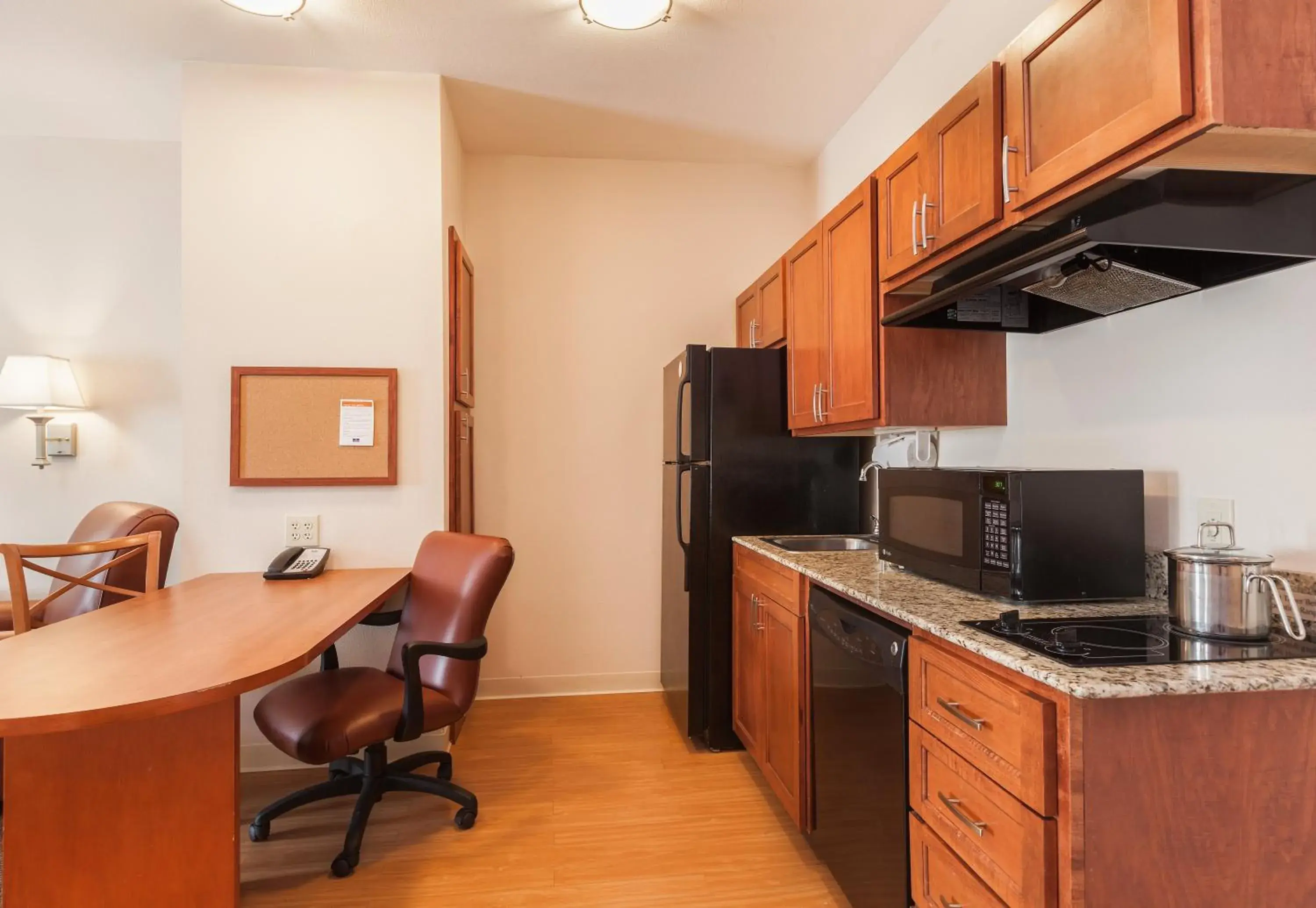 Photo of the whole room, Kitchen/Kitchenette in Candlewood Suites Georgetown, an IHG Hotel