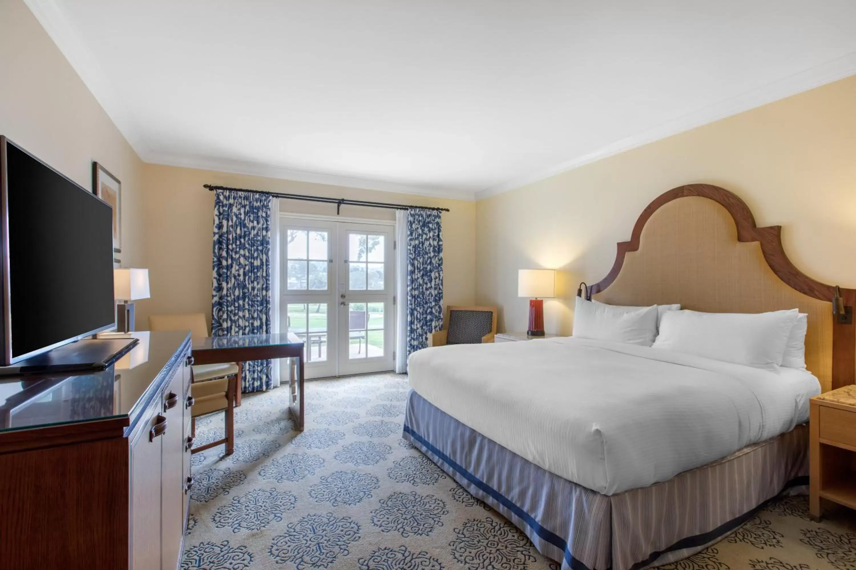 Signature Room - 1 King Bed in Omni La Costa Resort & Spa Carlsbad