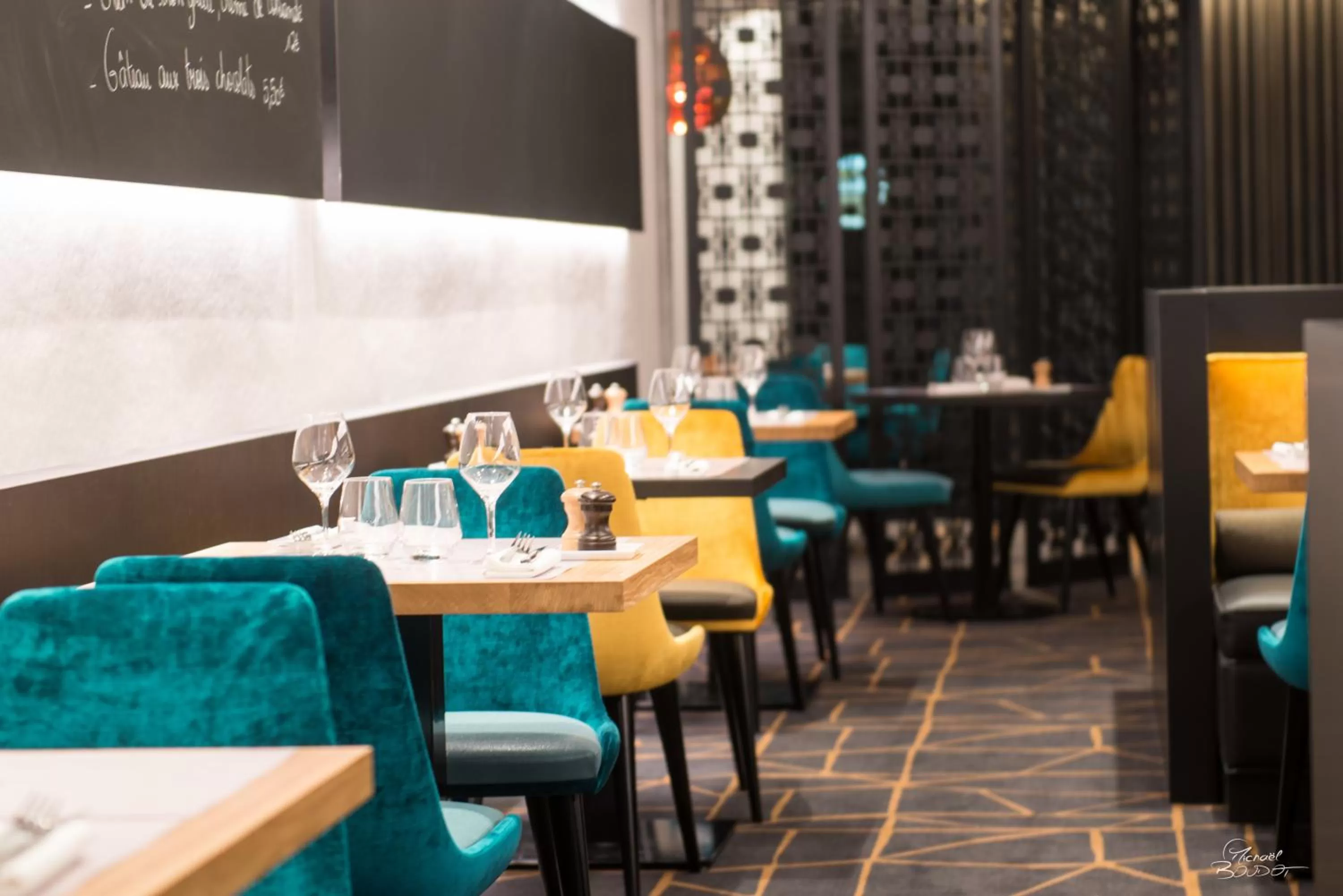 Restaurant/places to eat in Best Western Premier Hotel de la Paix