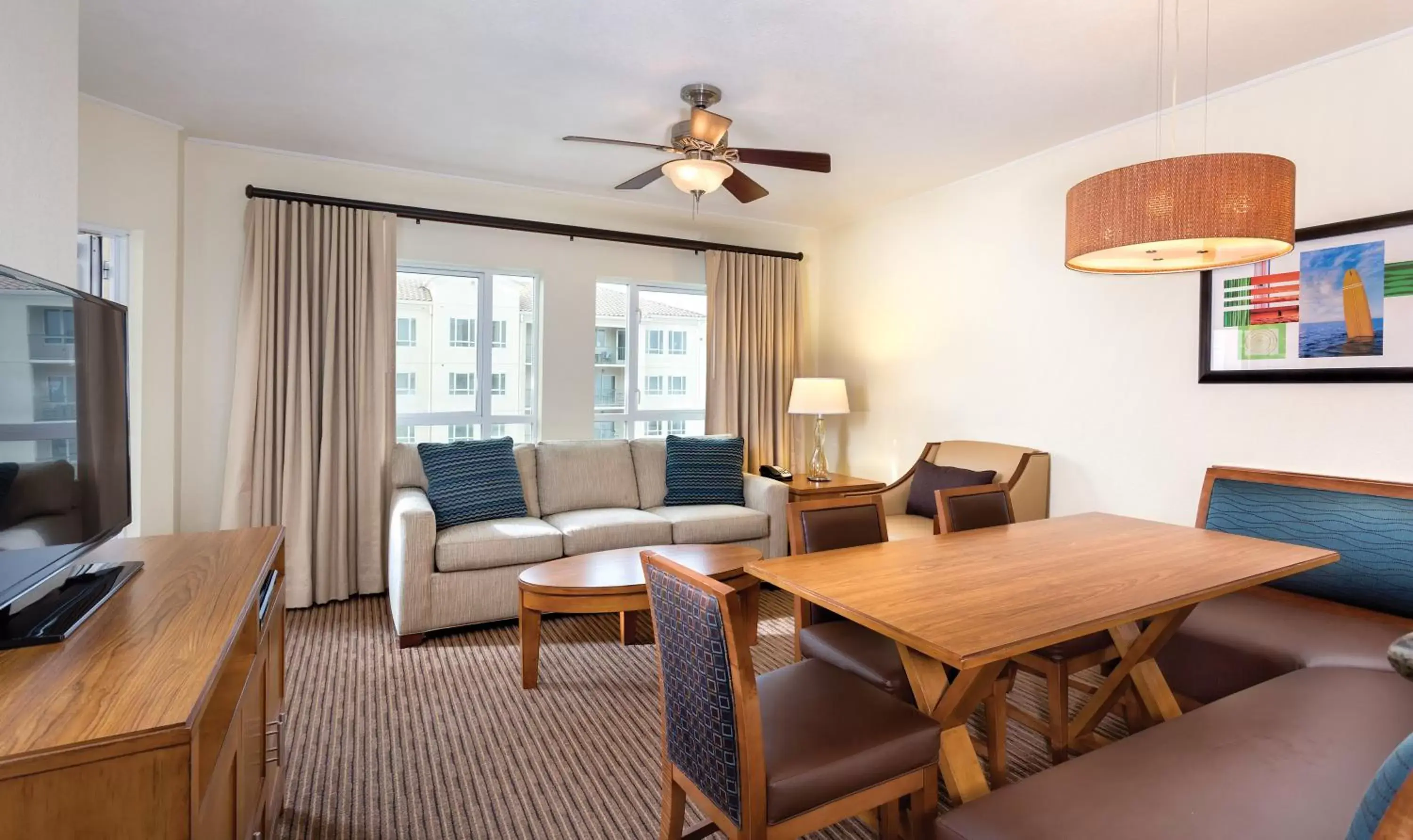 Living room, Seating Area in Club Wyndham Oceanside Pier Resort