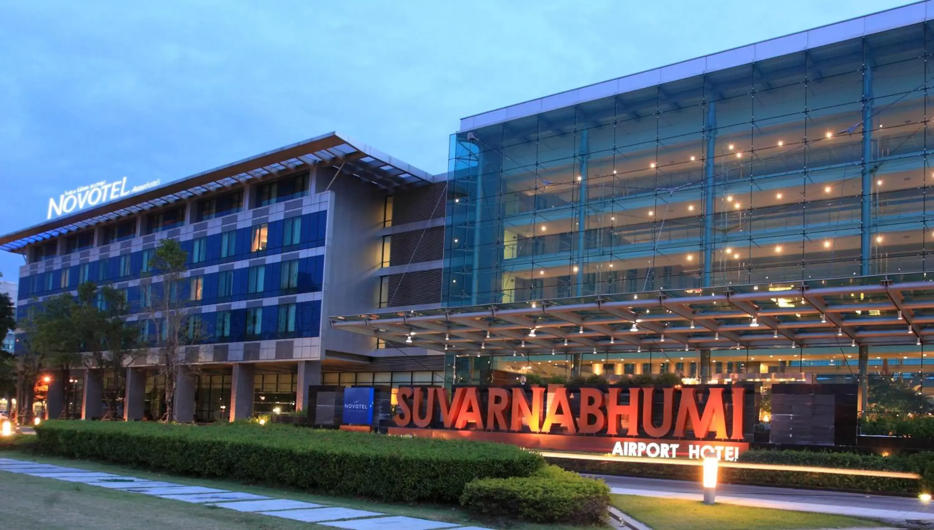 Property Building in Novotel Bangkok Suvarnabhumi Airport