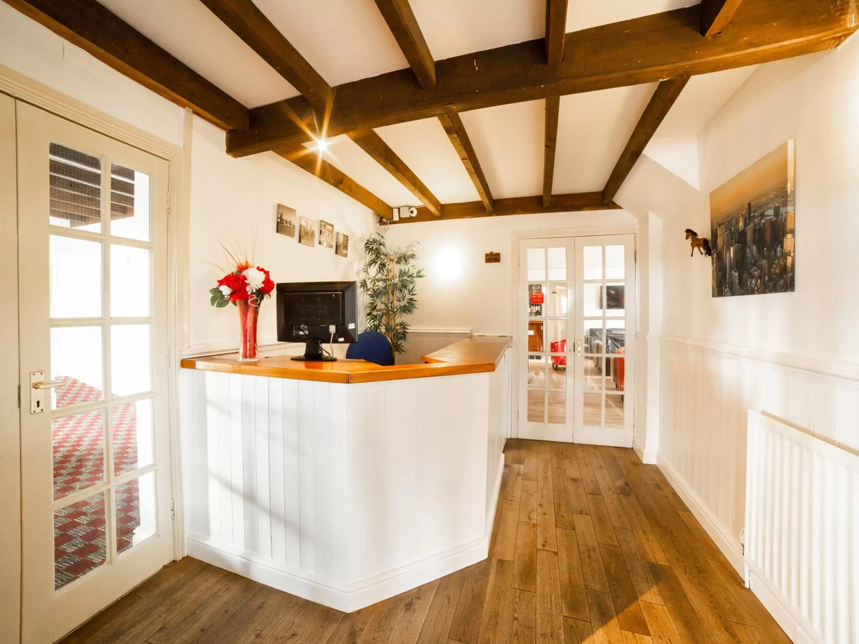 Lobby or reception, Lobby/Reception in OYO White Horse Lodge Hotel, East Thirsk