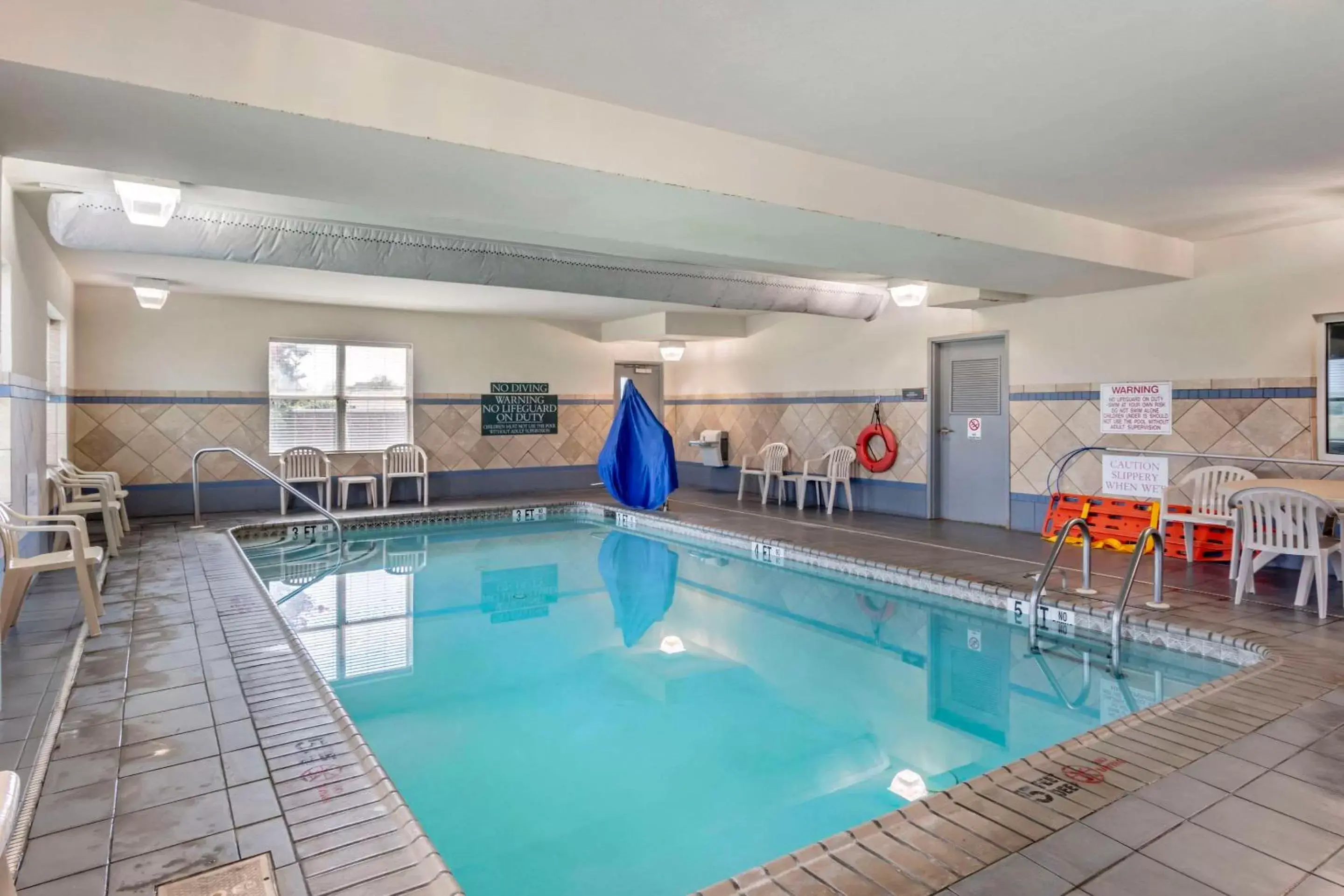 Swimming Pool in Comfort Inn & Suites Dover