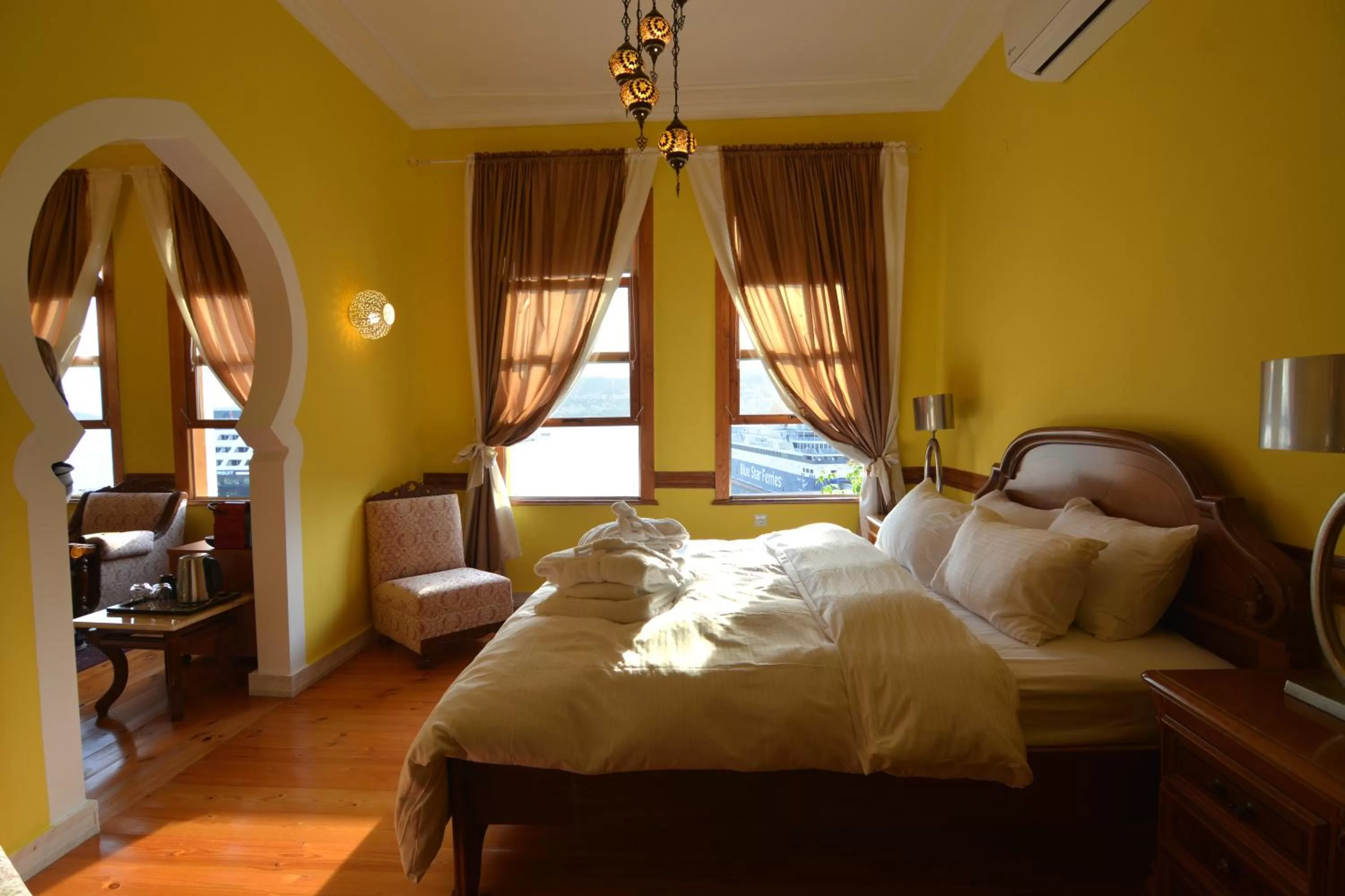 Bed in Amina Hanem Boutique Apartments