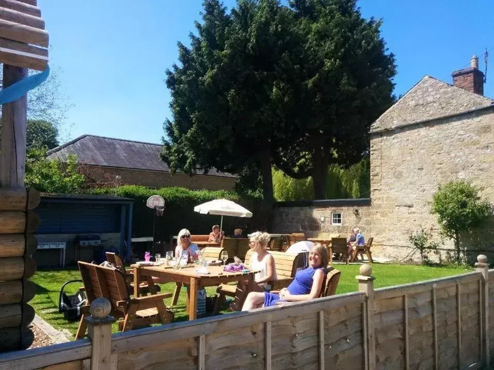 Garden in The Manners Pub with Rooms